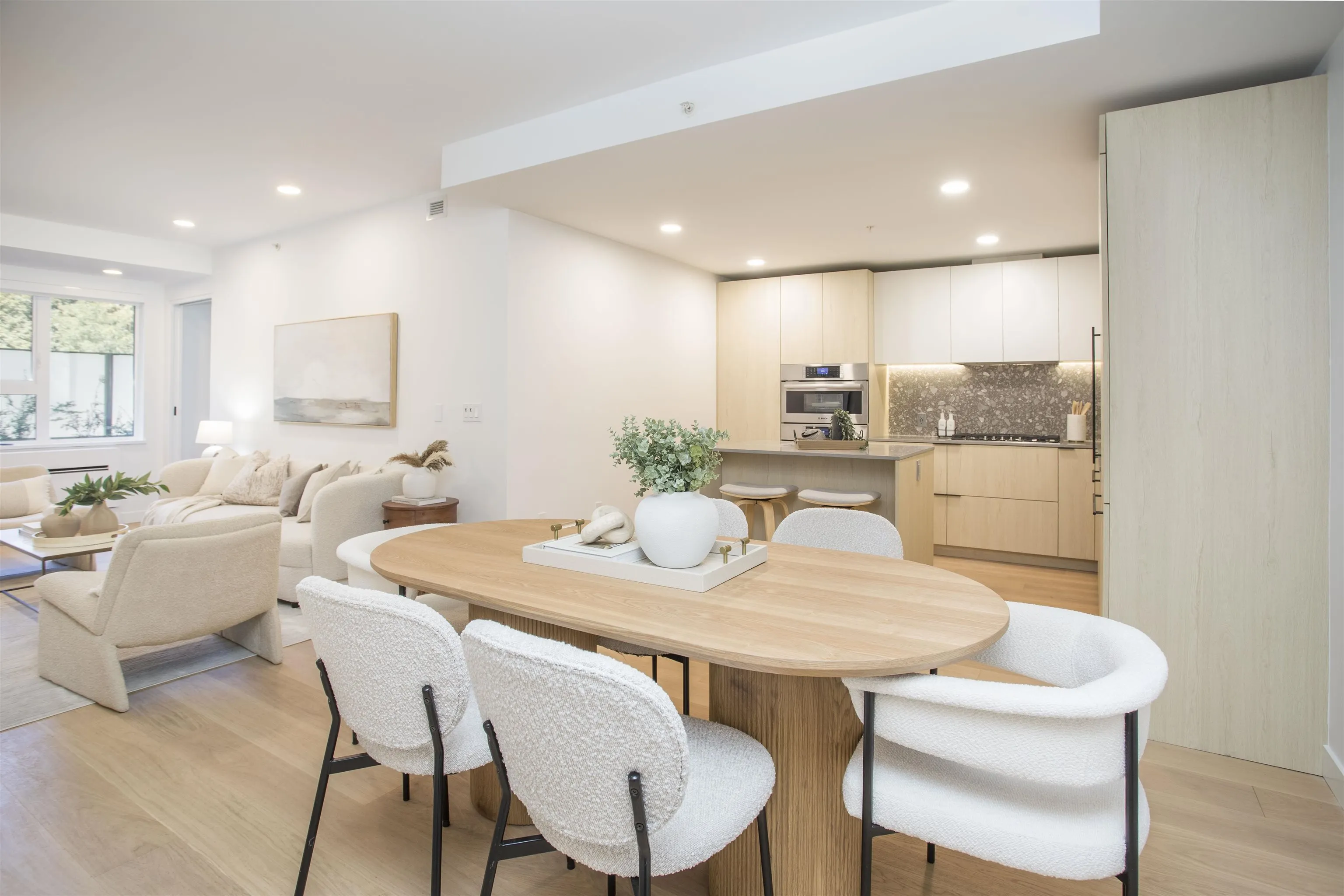 2471 St. George Street #TH201