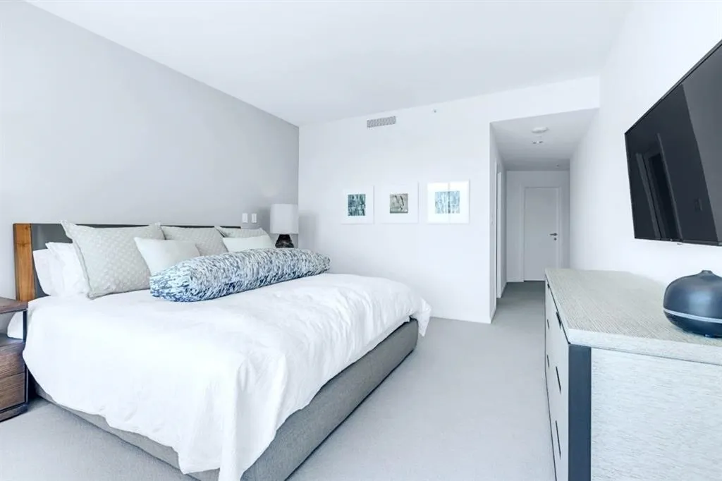 1011 W Cordova Street #230X