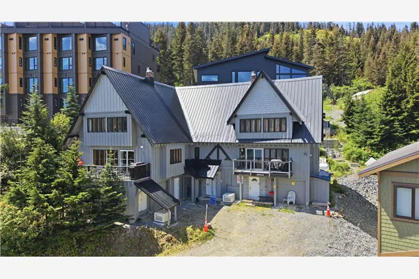 20944 Snowflake Crescent #1