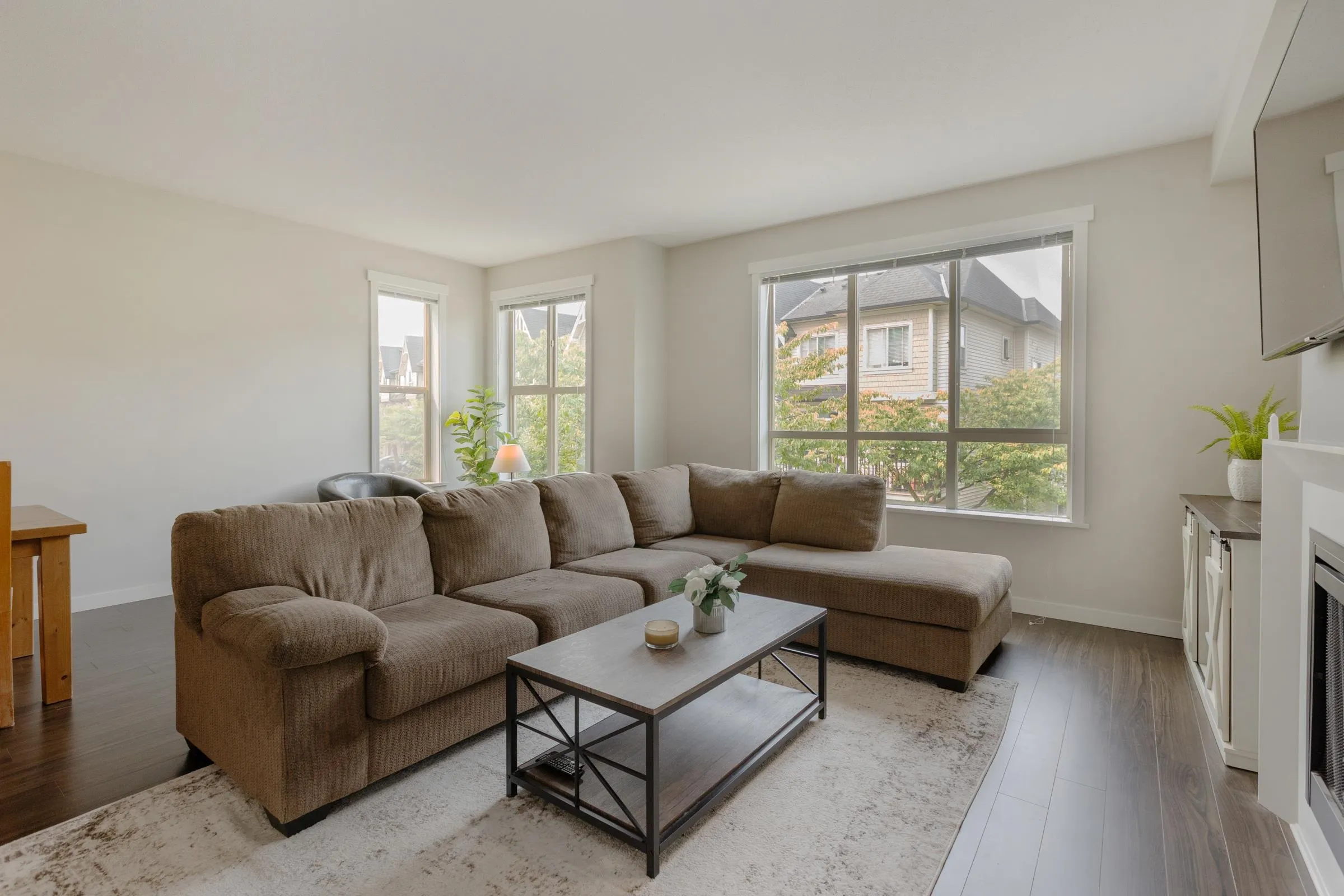 10595 Delsom Crescent #22