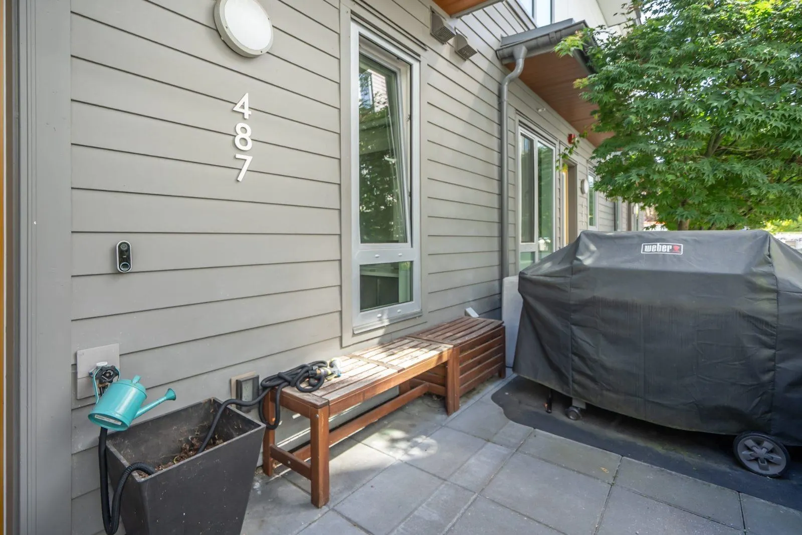 487 W 26th Avenue
