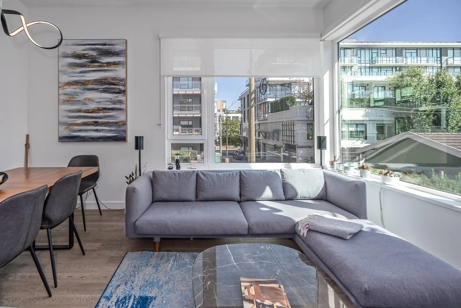 487 W 26th Avenue