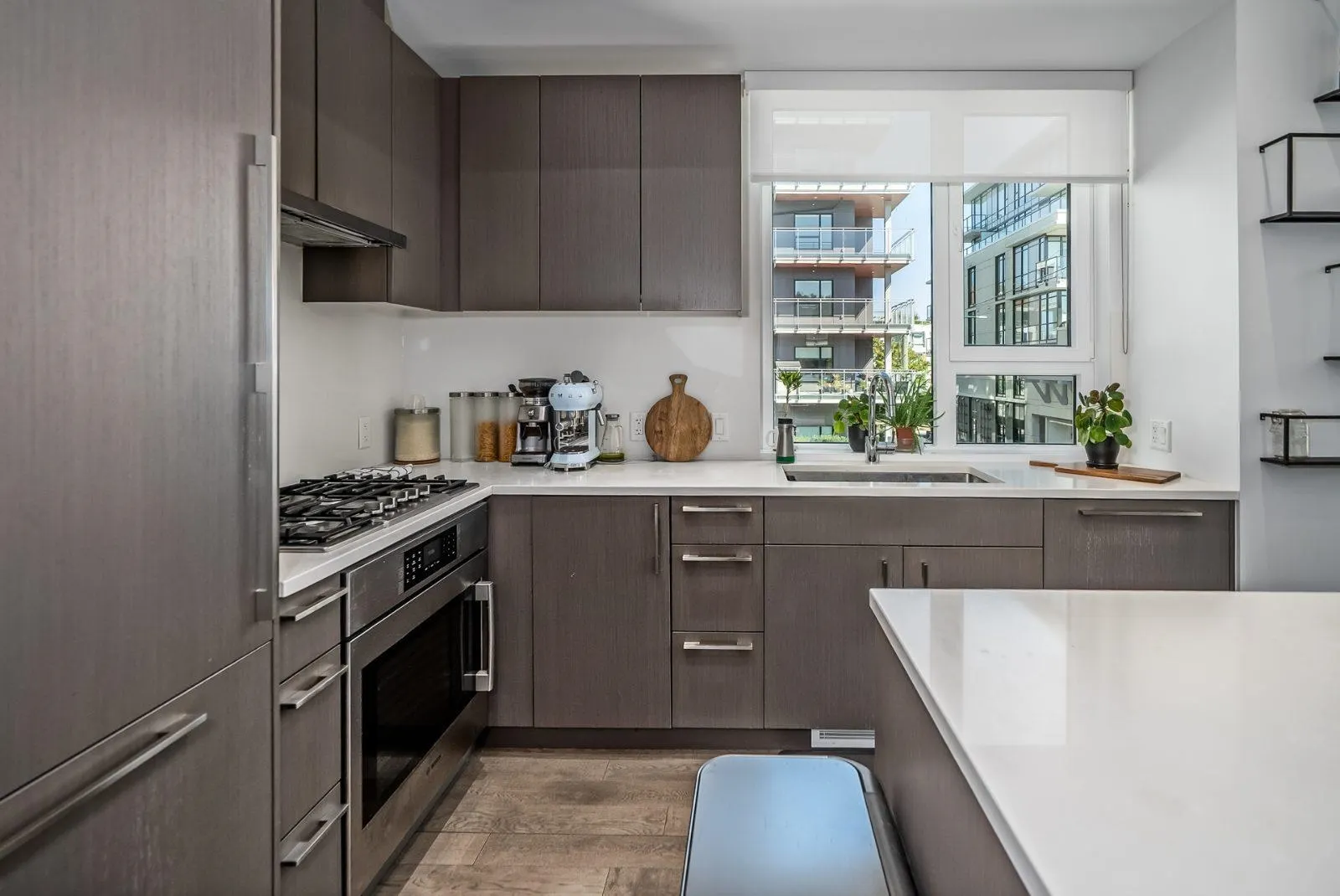 487 W 26th Avenue