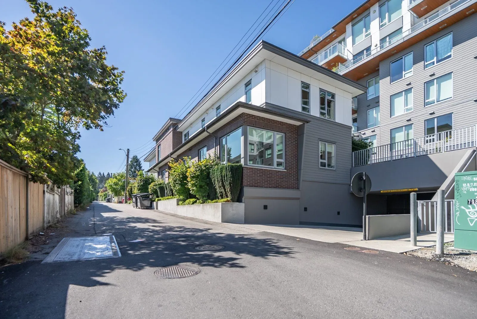 487 W 26th Avenue