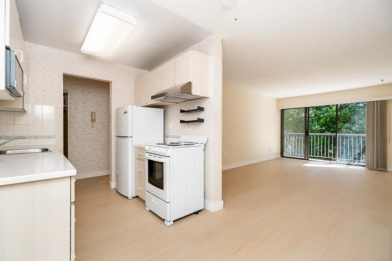 15020 North Bluff Road #208