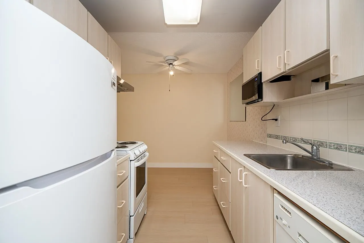 15020 North Bluff Road #208