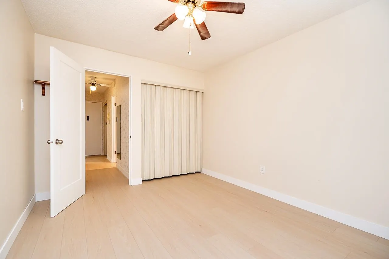15020 North Bluff Road #208