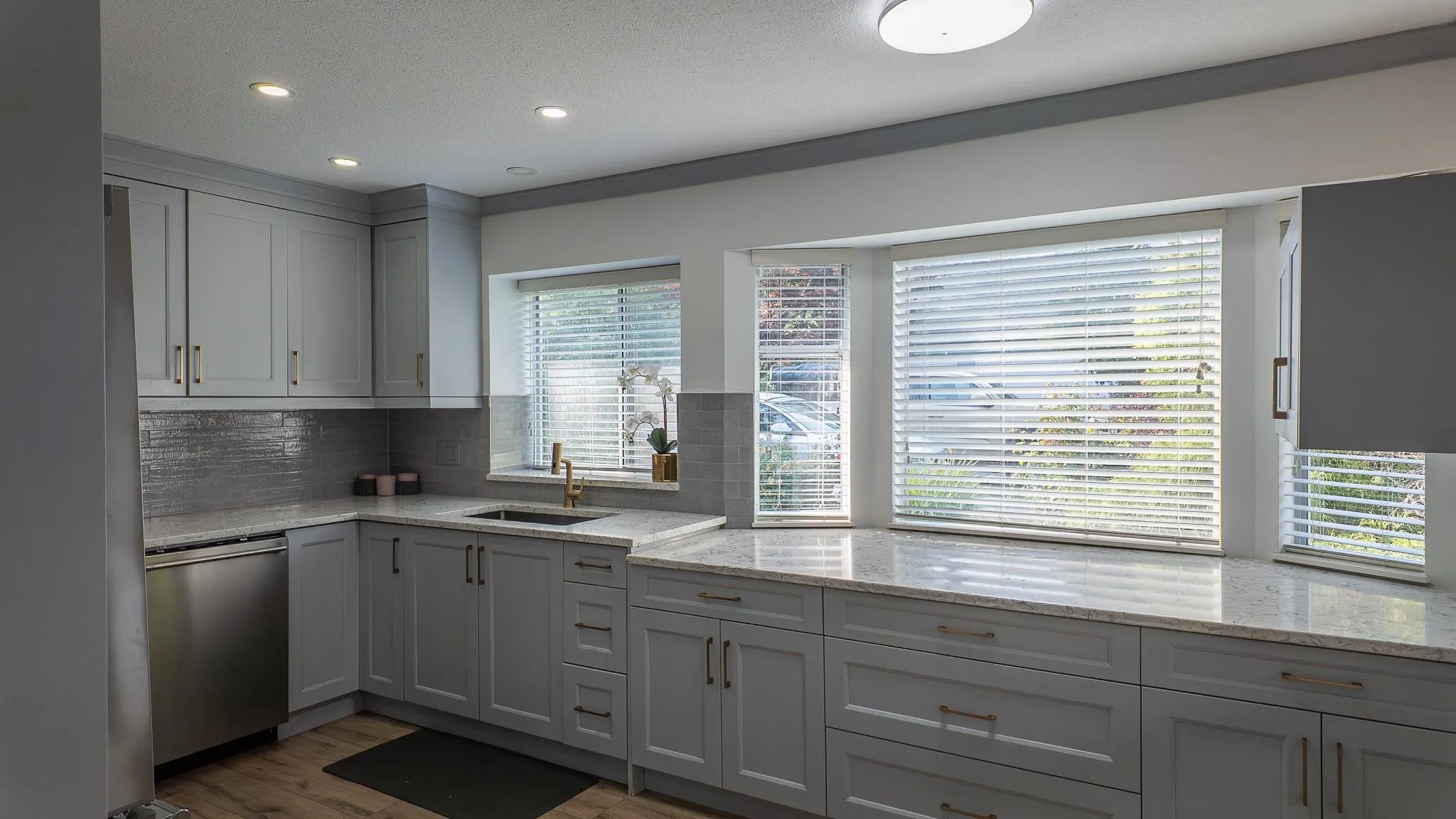 6096 Killarney Drive