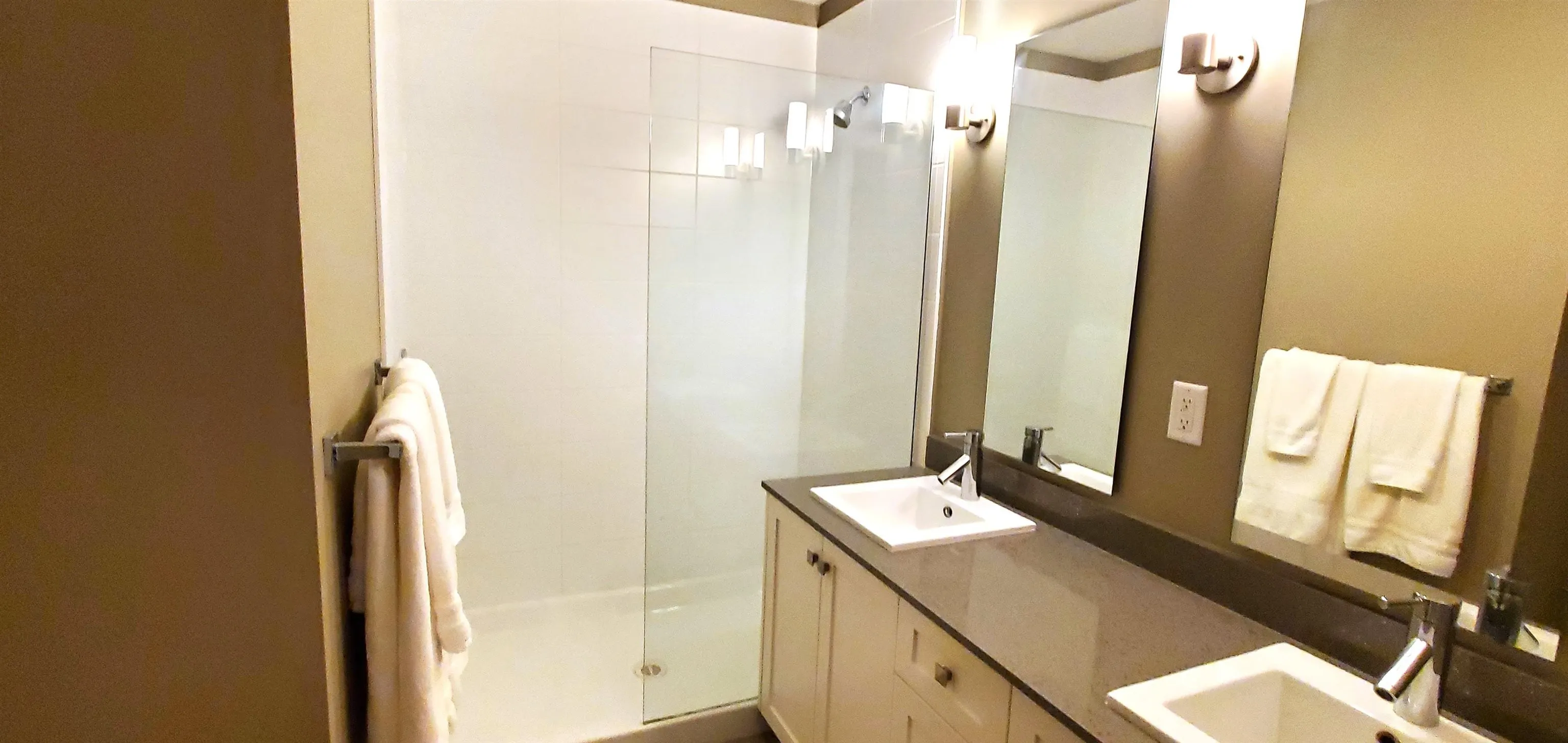 2242 Whatcom Road #409