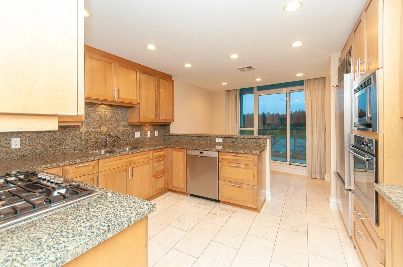 1777 Bayshore Drive #302