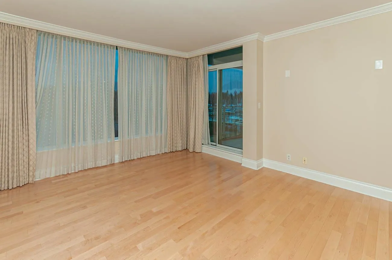 1777 Bayshore Drive #302