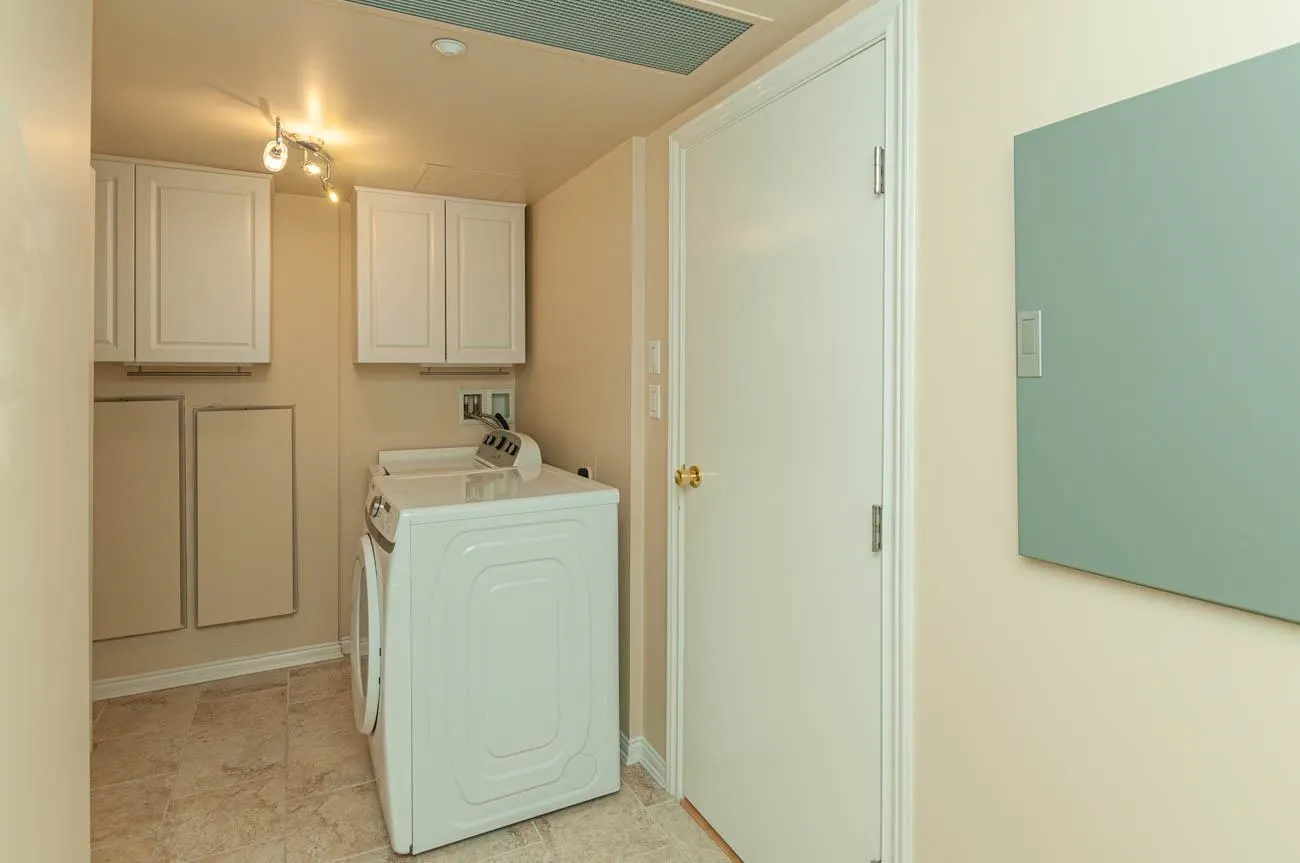 1777 Bayshore Drive #302