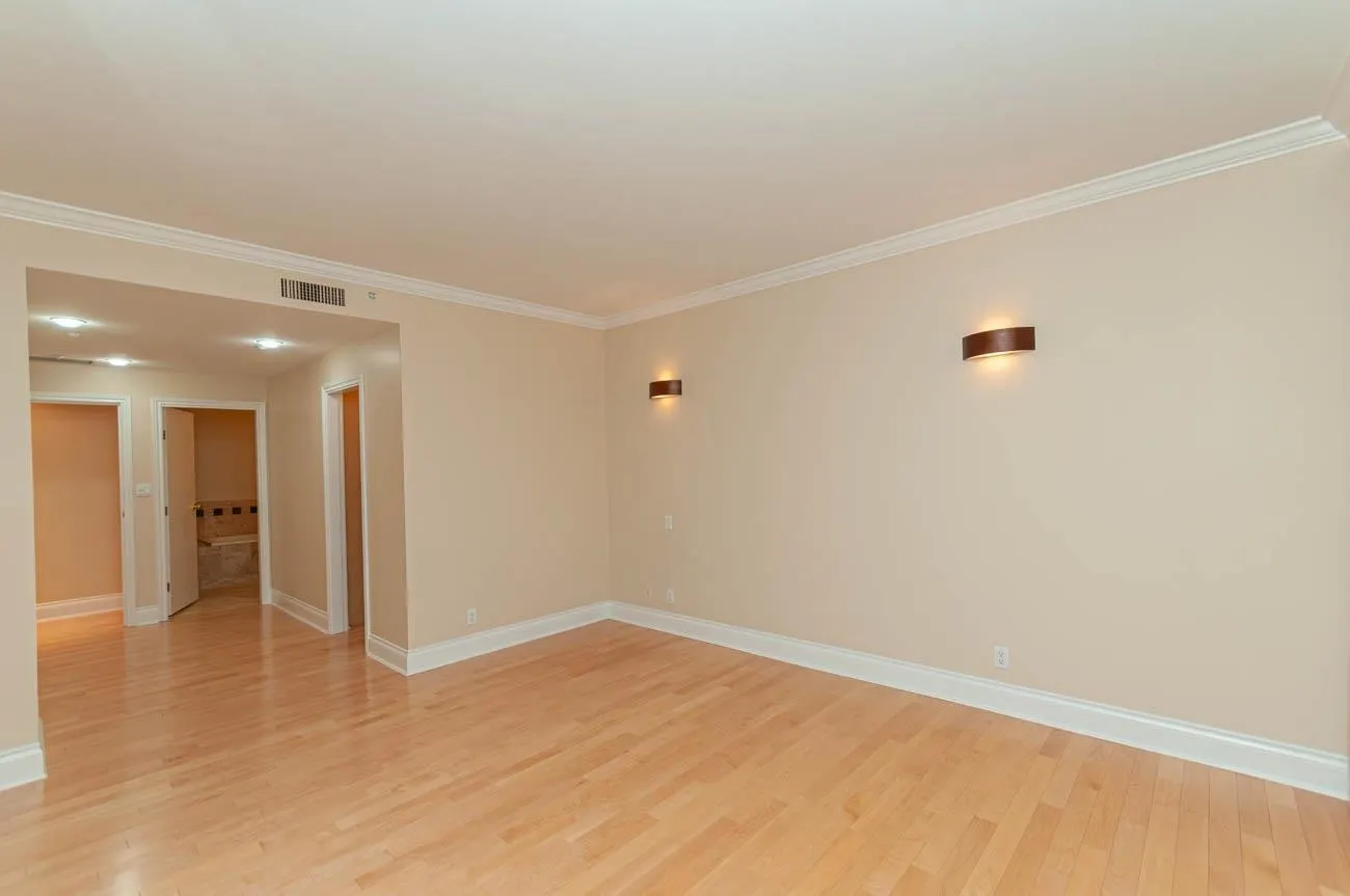 1777 Bayshore Drive #302