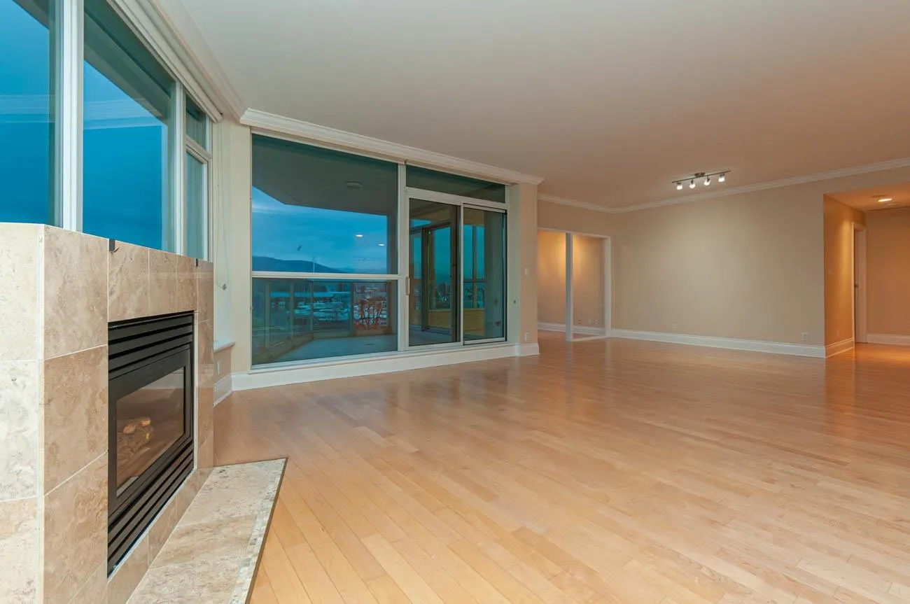 1777 Bayshore Drive #302