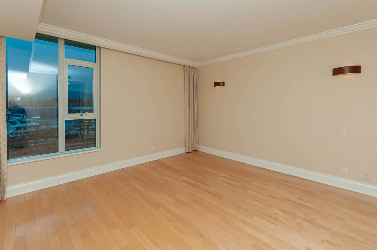 1777 Bayshore Drive #302
