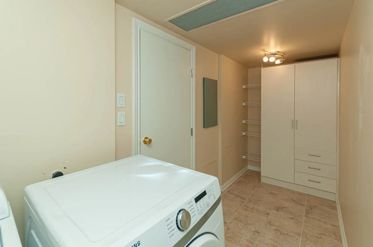 1777 Bayshore Drive #302