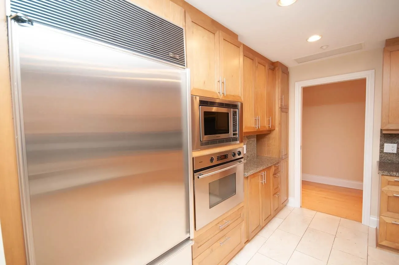 1777 Bayshore Drive #302