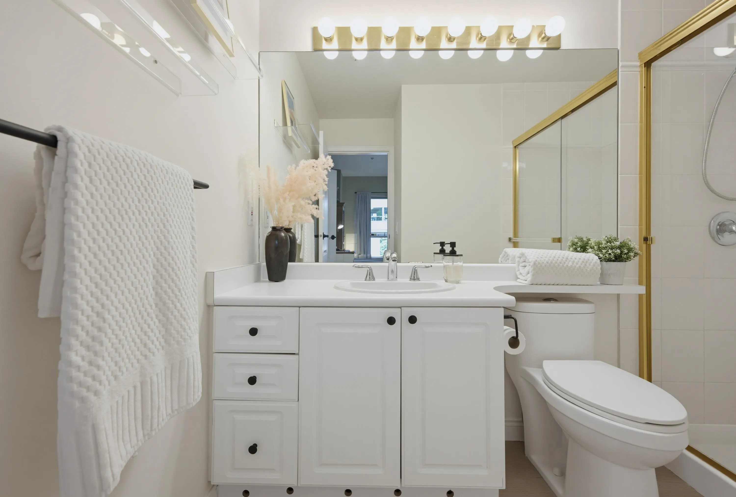 5735 Hampton Place #229