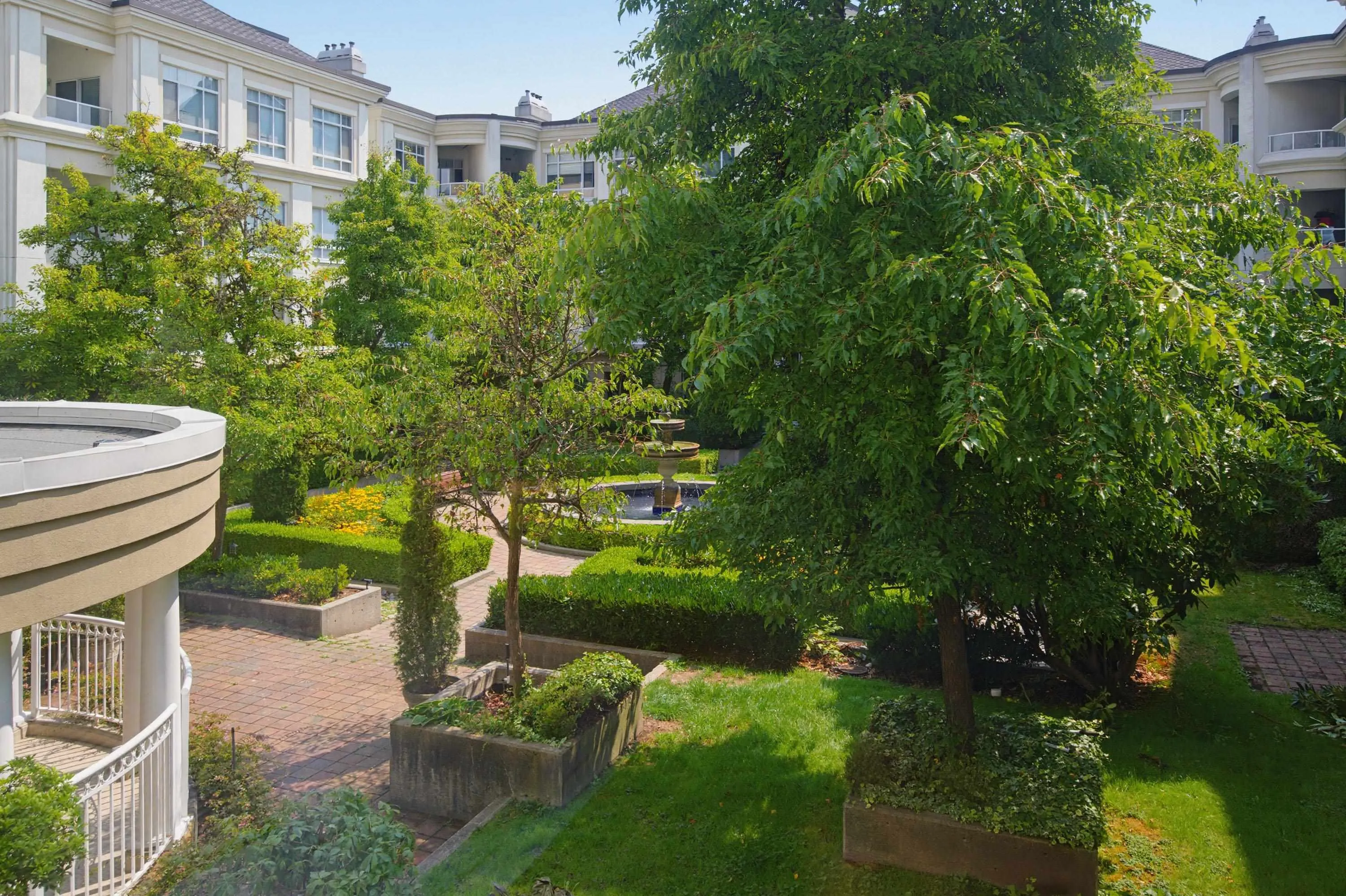 5735 Hampton Place #229