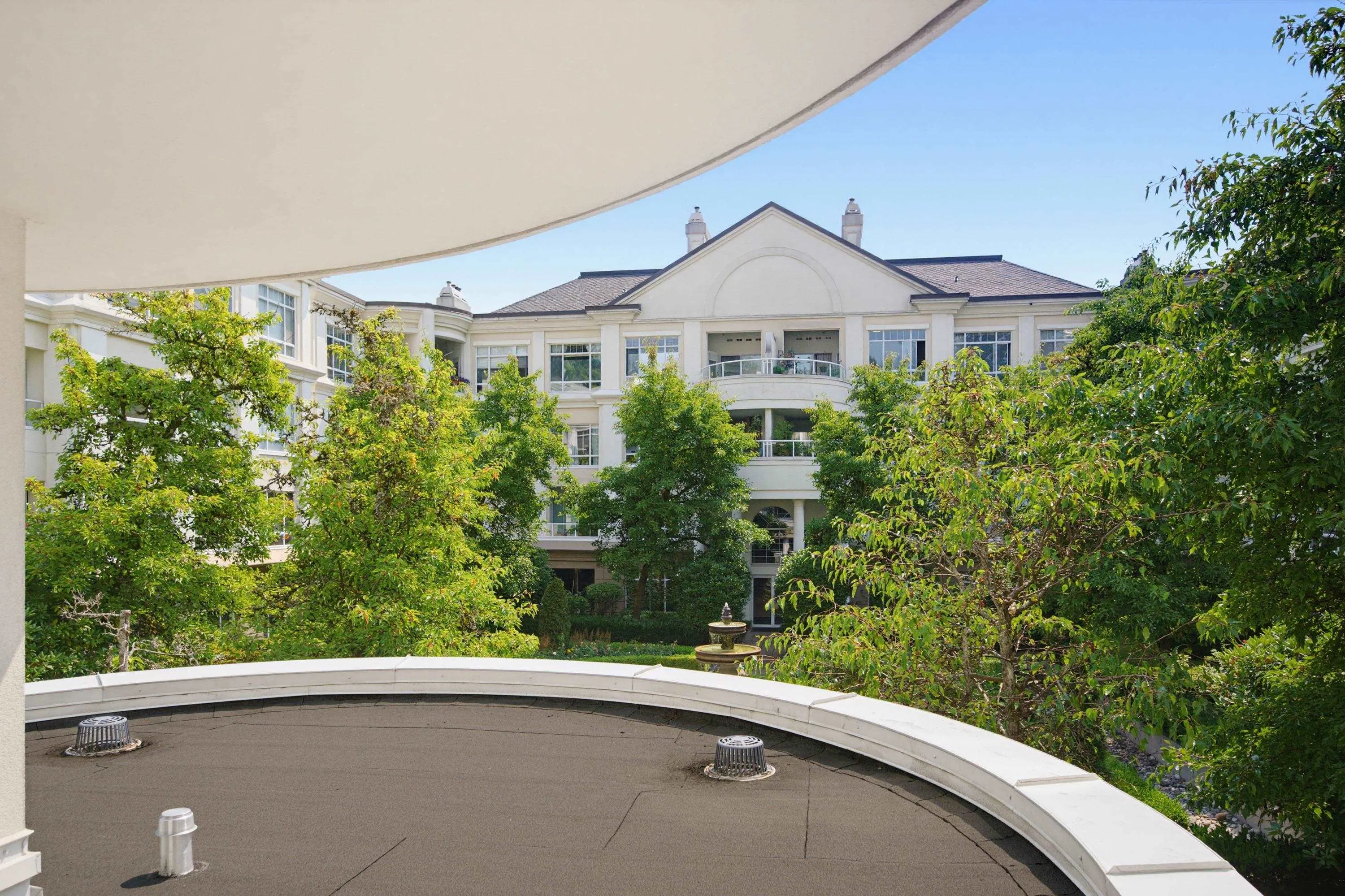 5735 Hampton Place #229