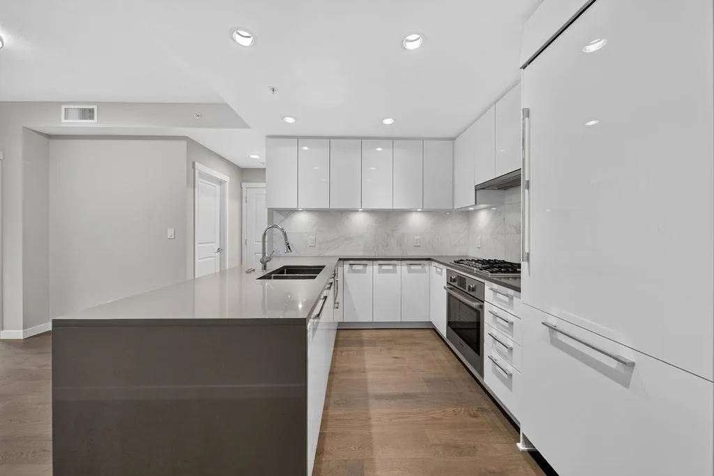 5687 Gray Avenue #115