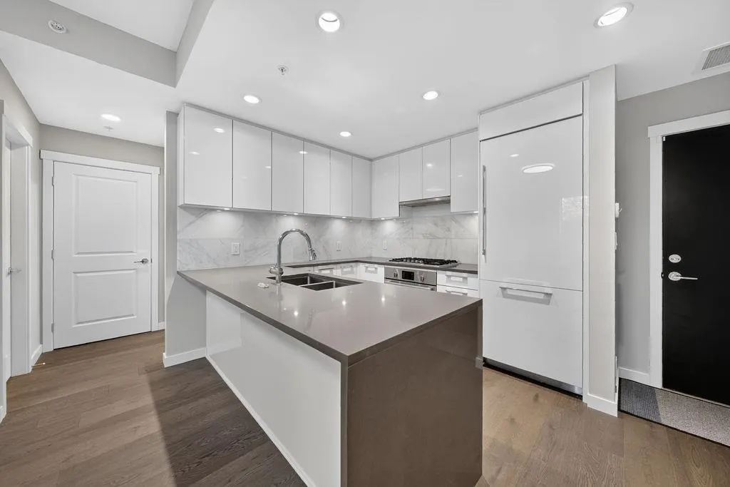 5687 Gray Avenue #115