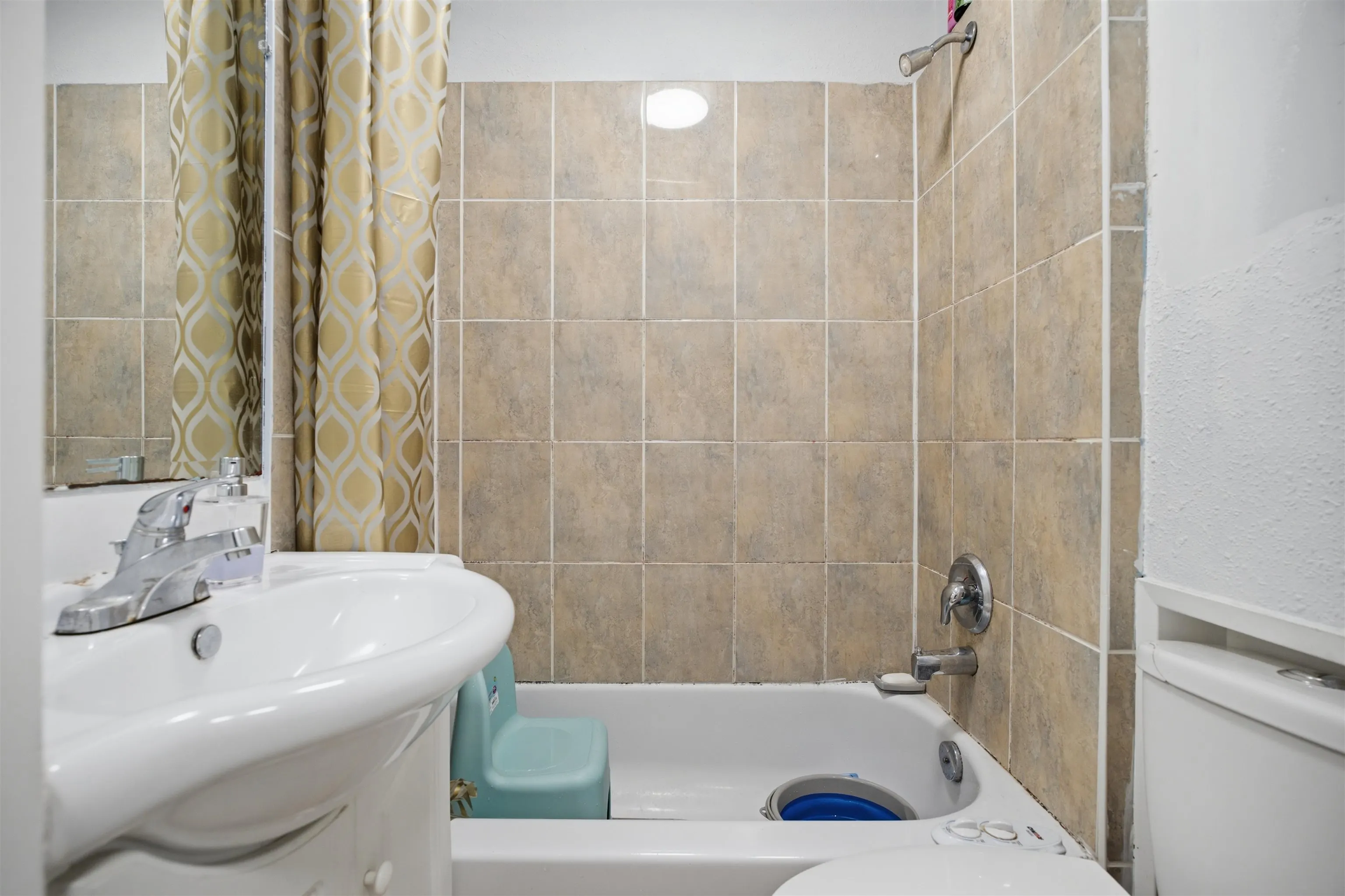 3075 Trethewey Street #23