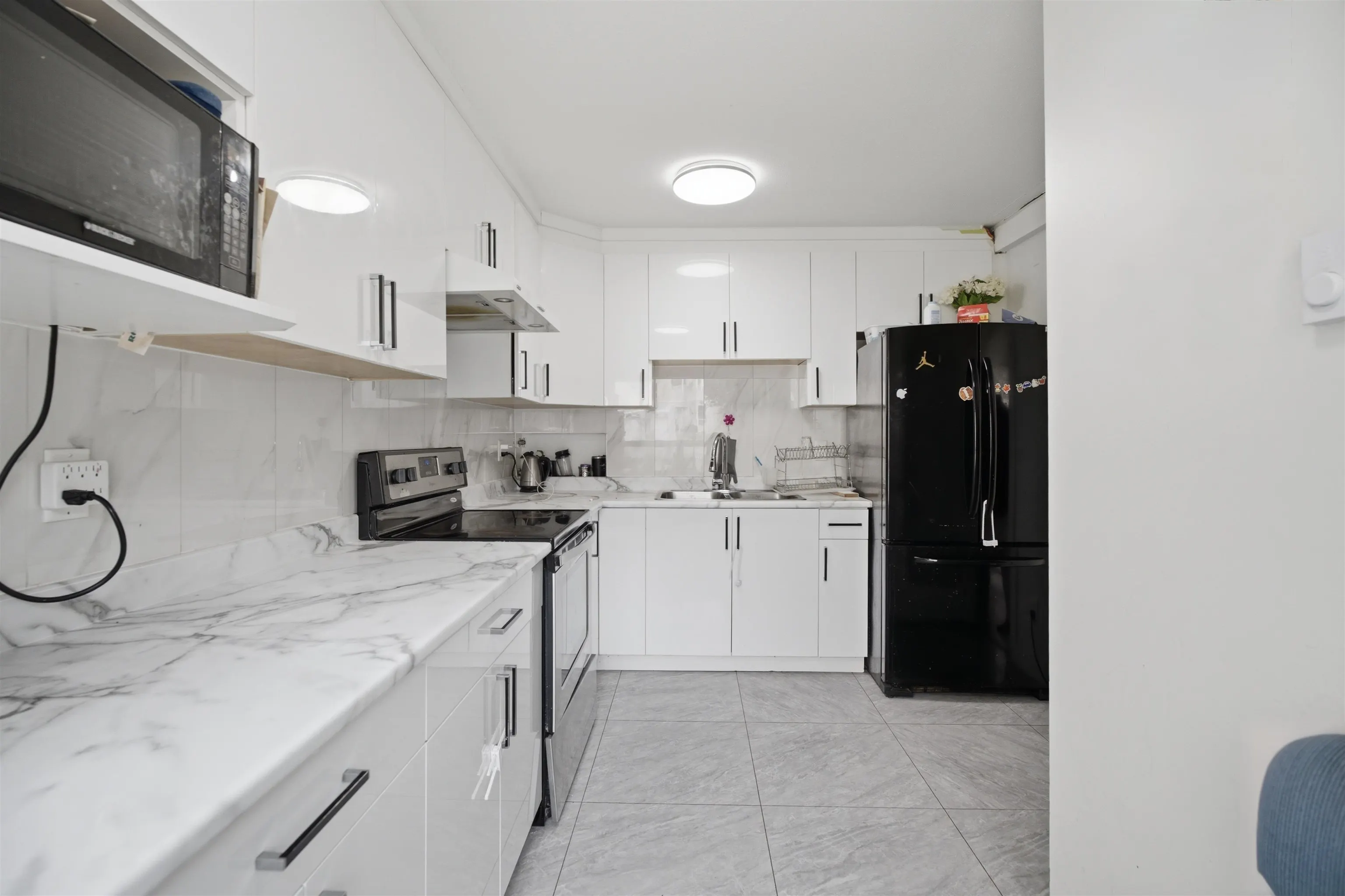 3075 Trethewey Street #23