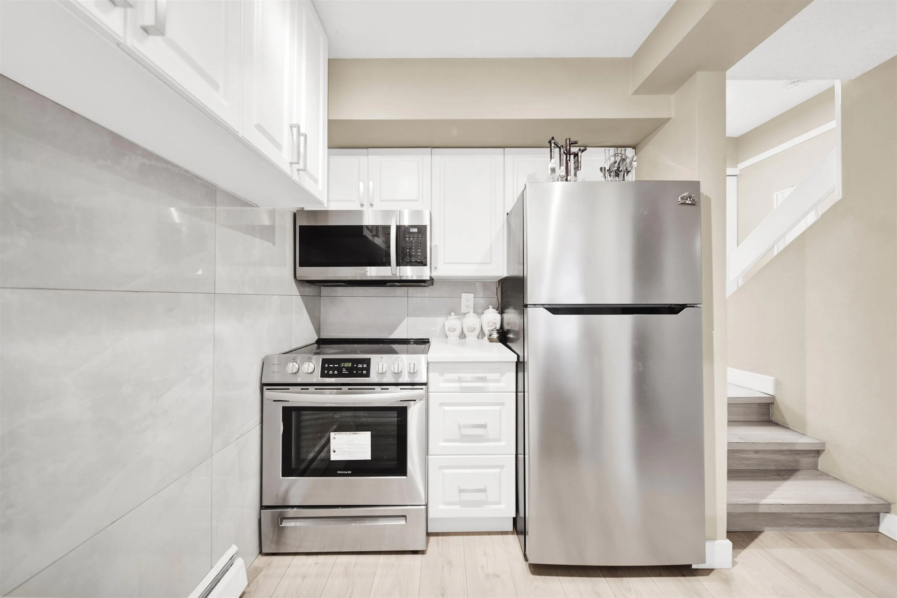 17702 60 Avenue #28