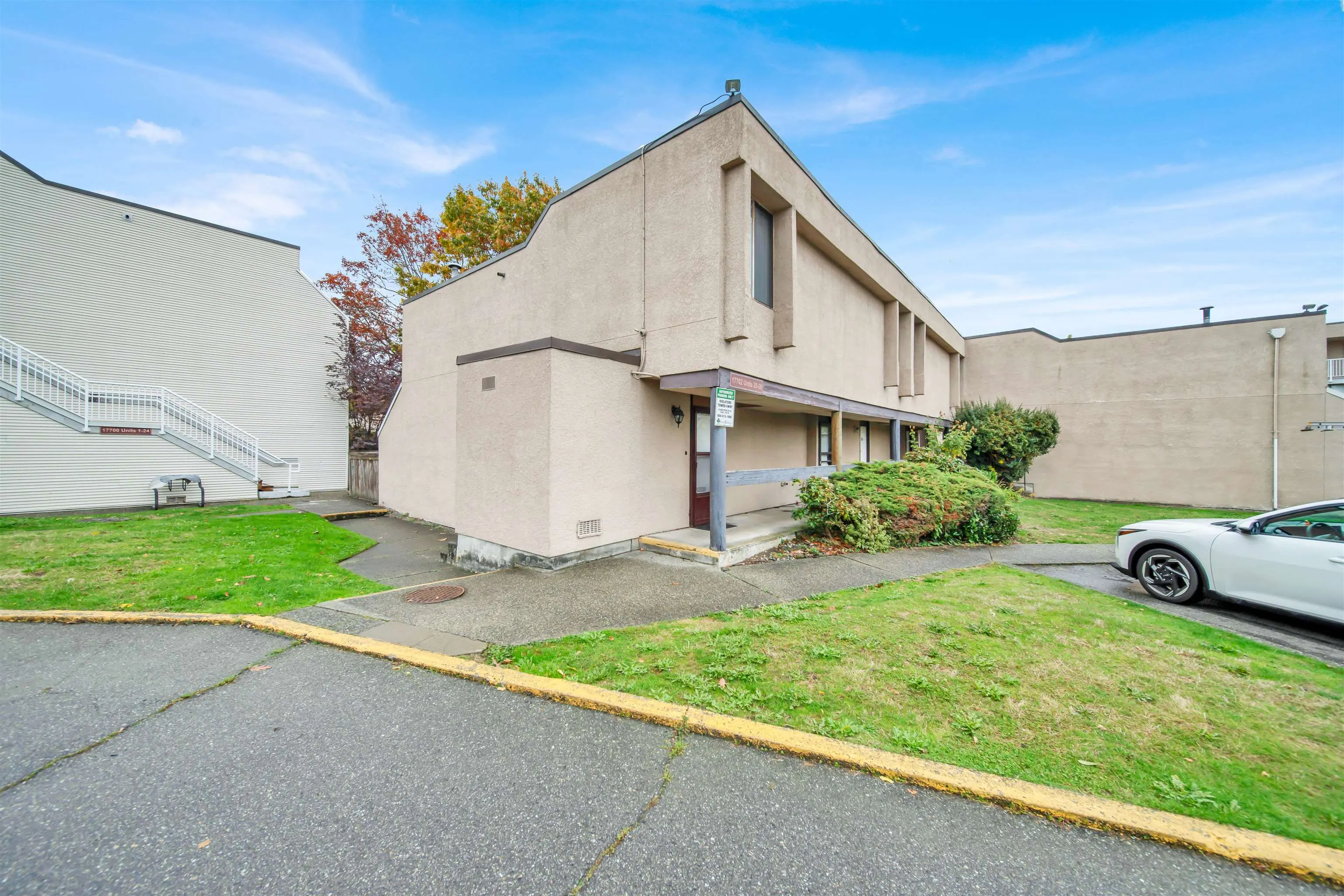 17702 60 Avenue #28