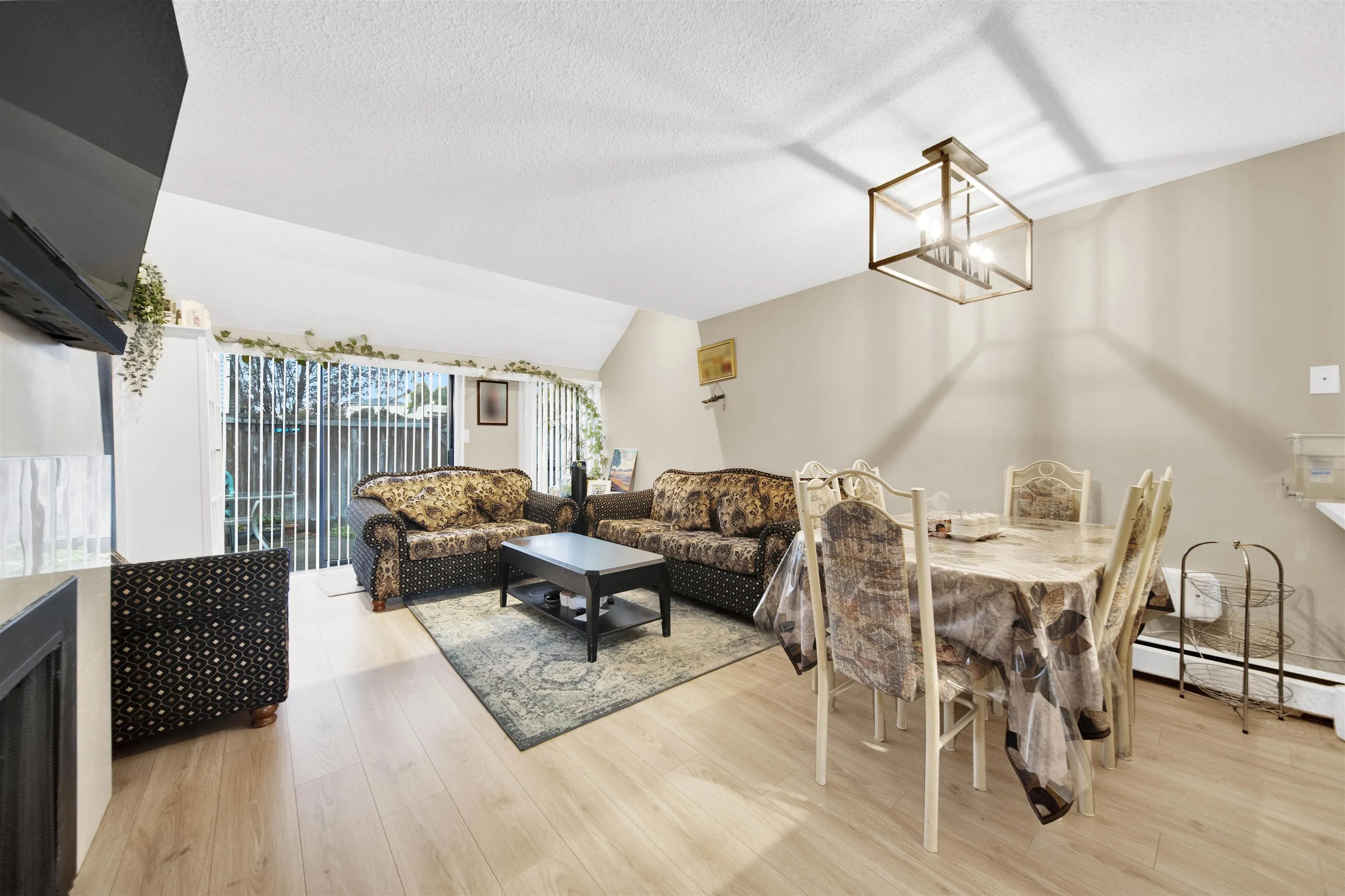 17702 60 Avenue #28