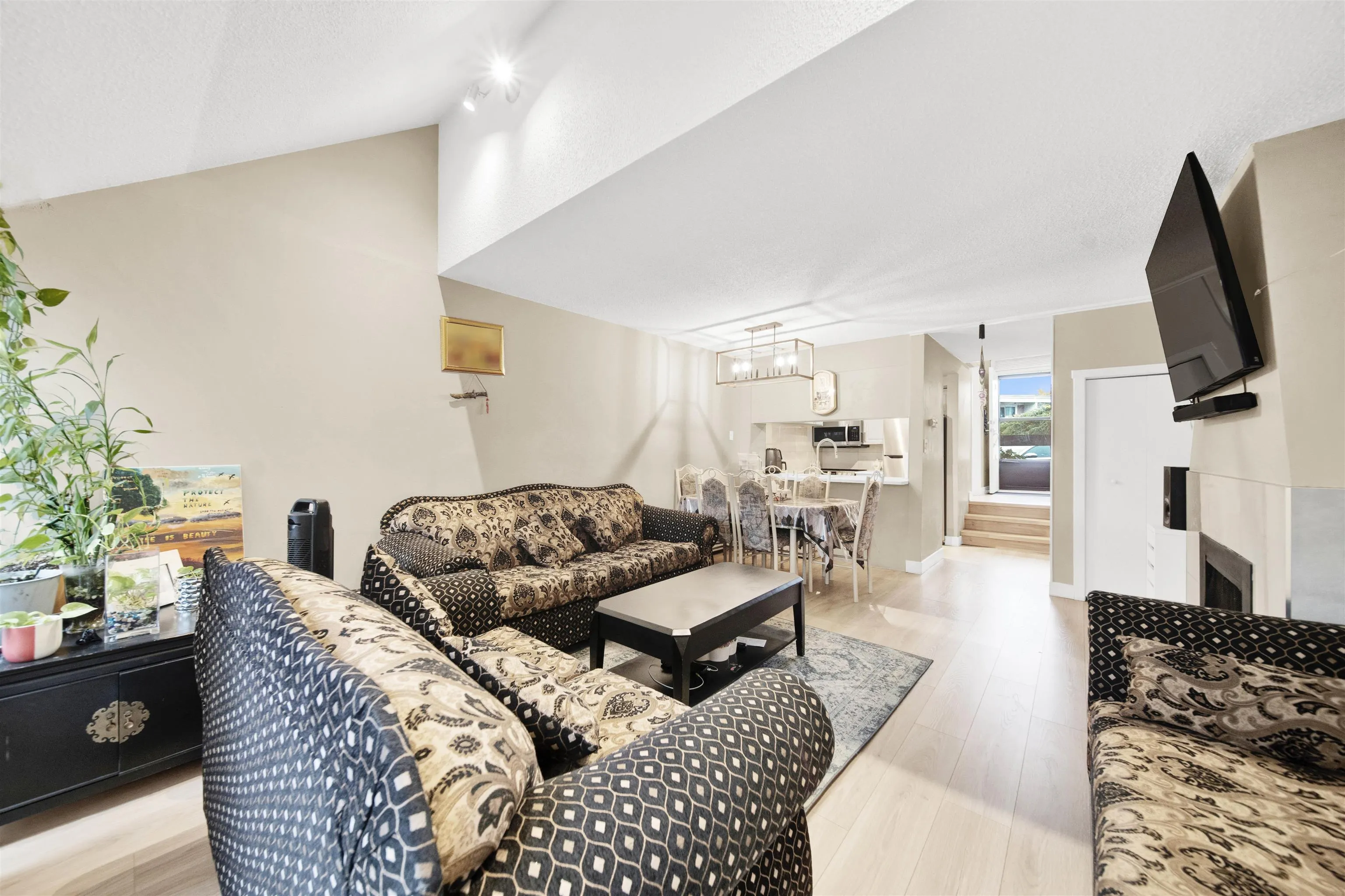 17702 60 Avenue #28