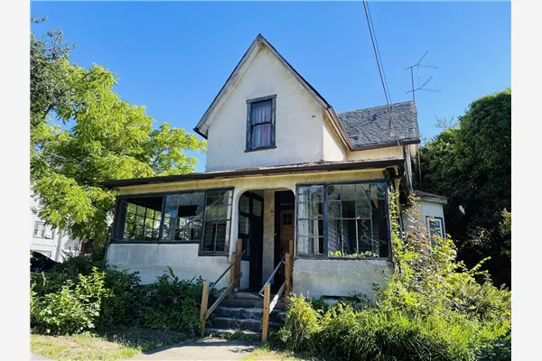 239 Fourth Street