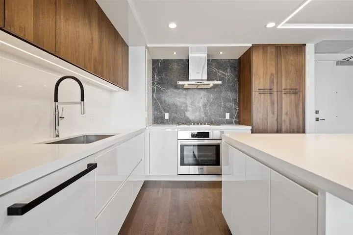 1526 Finlay Street #807