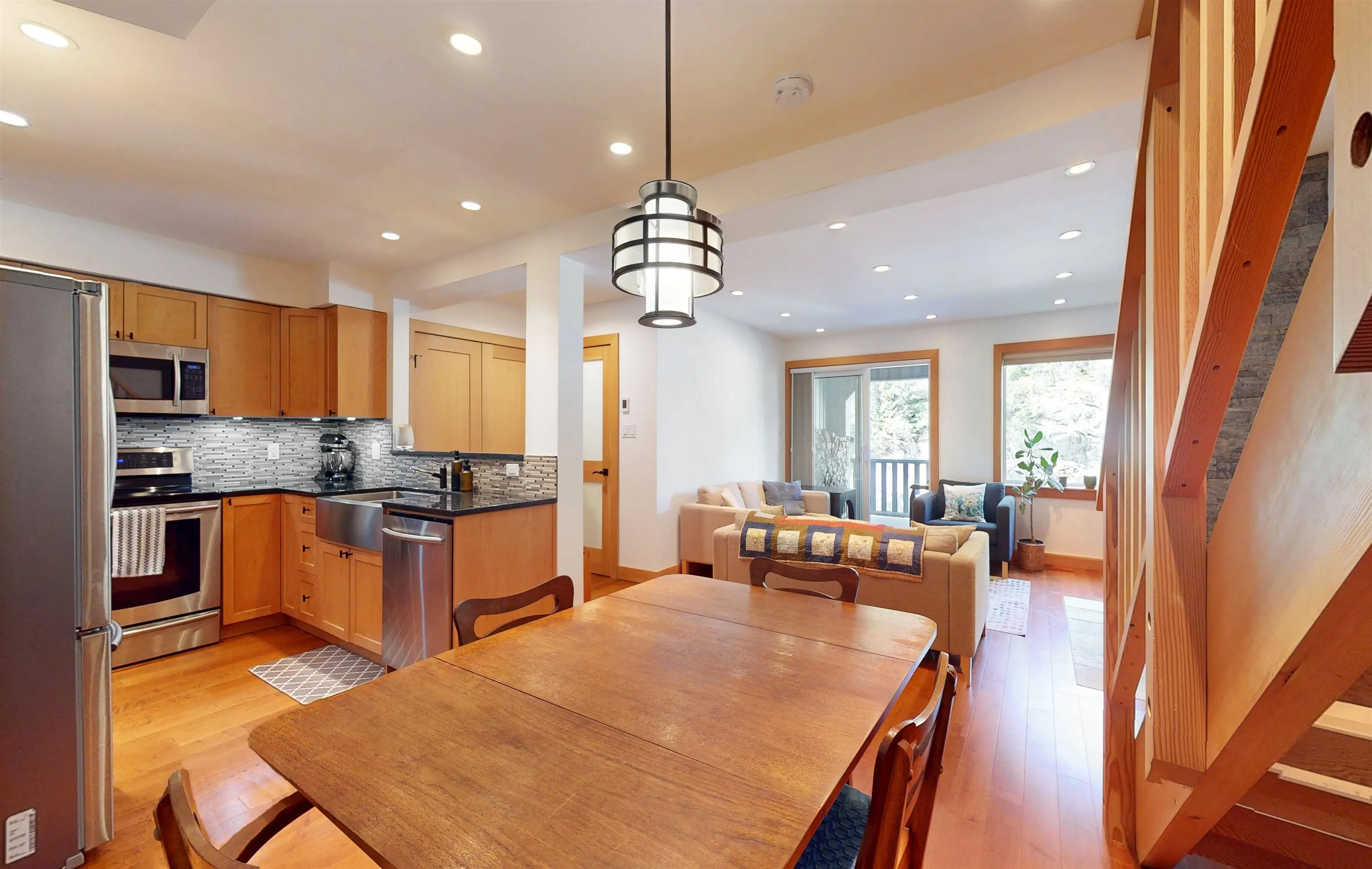2556 Snowridge Crescent #11