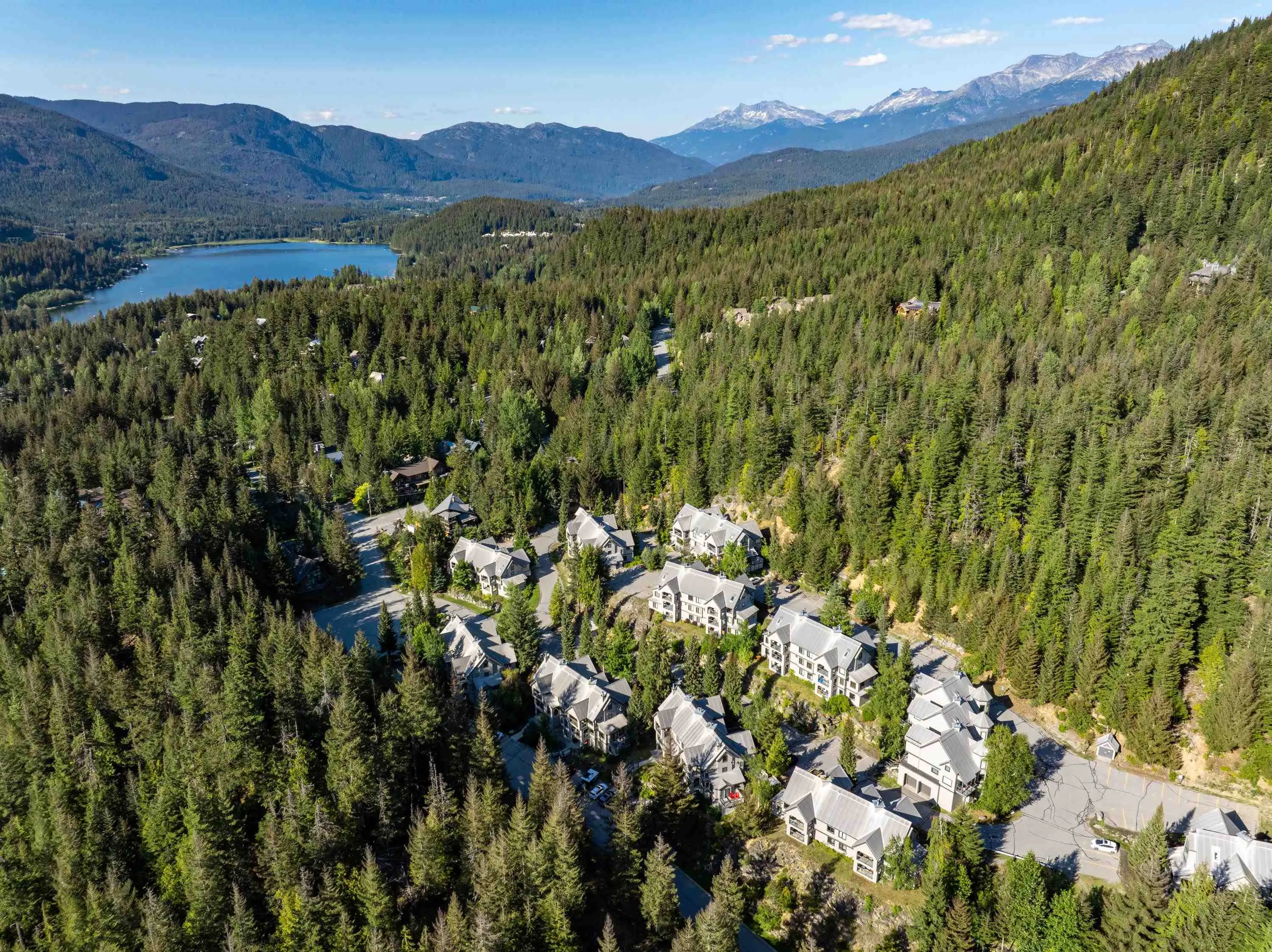 2556 Snowridge Crescent #11