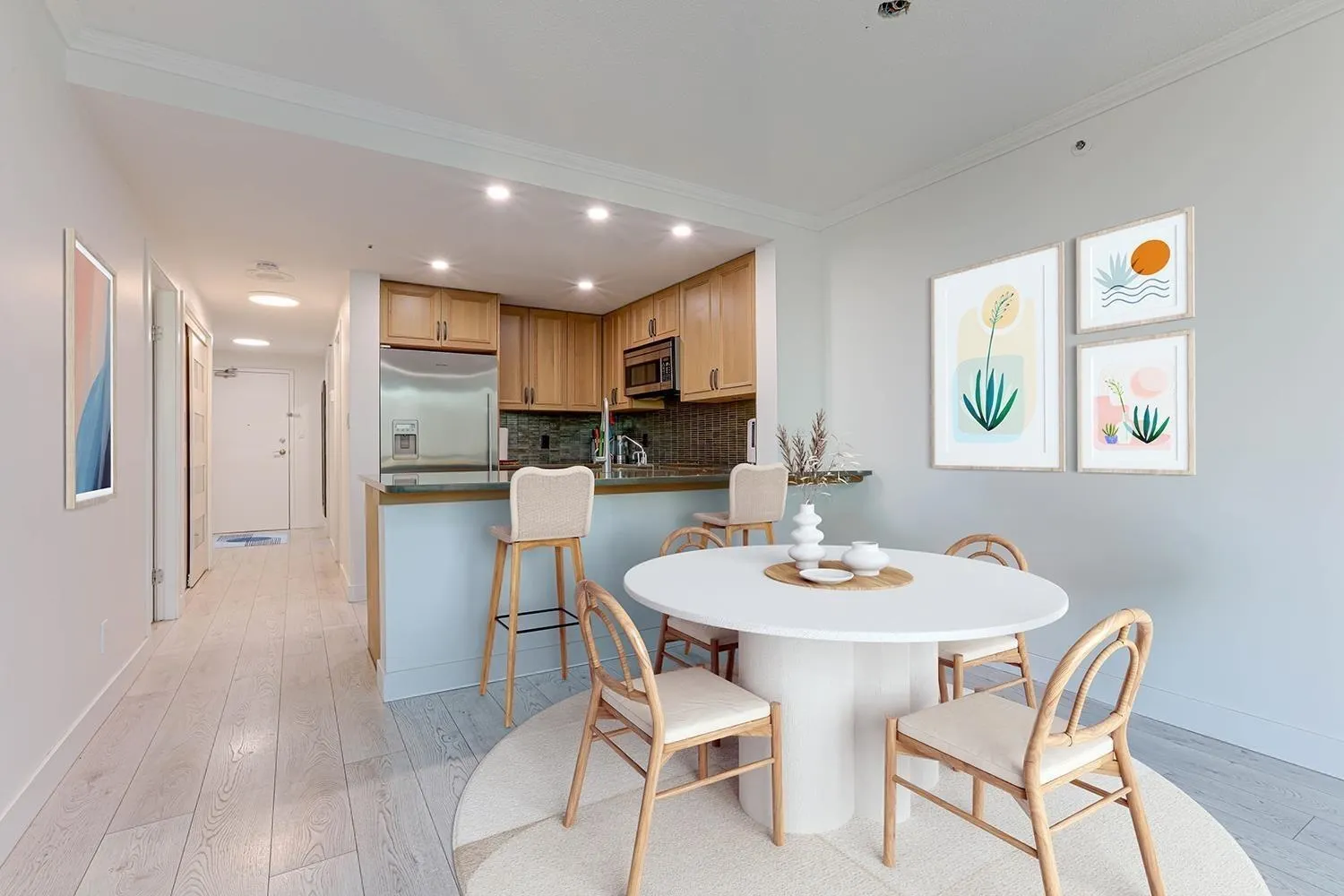 588 Broughton Street #702