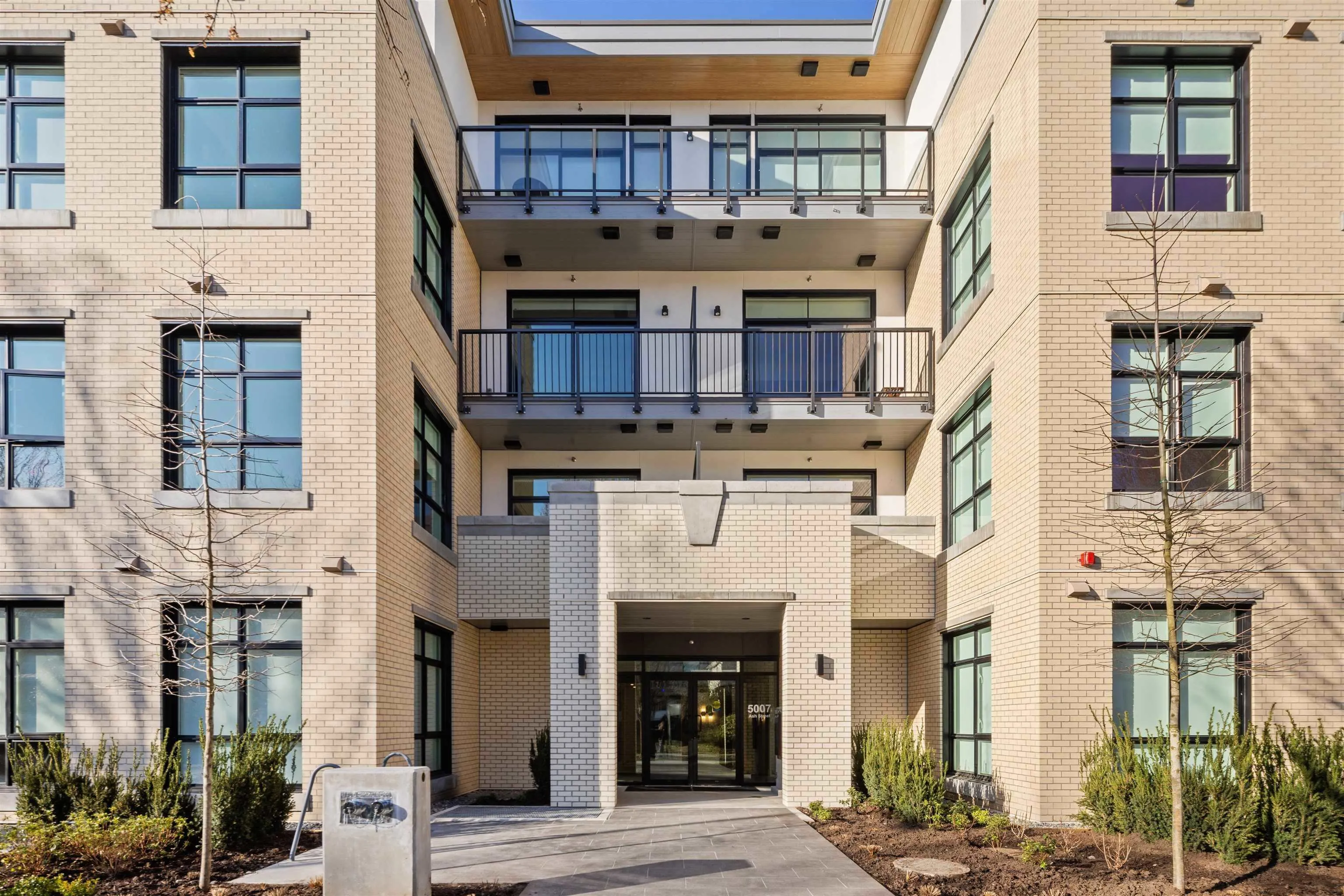5005 Ash Street #302