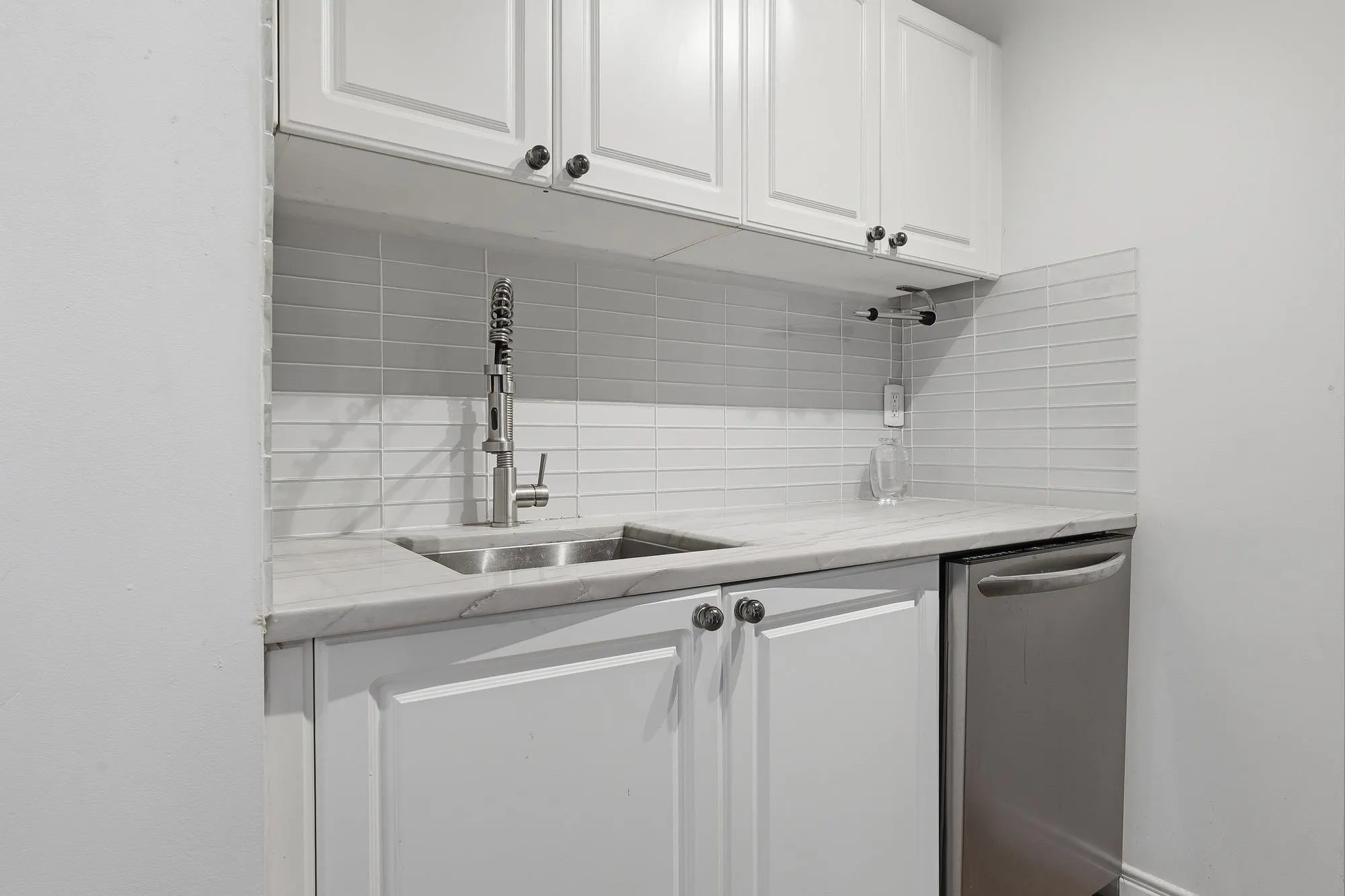 233 Abbott Street #403