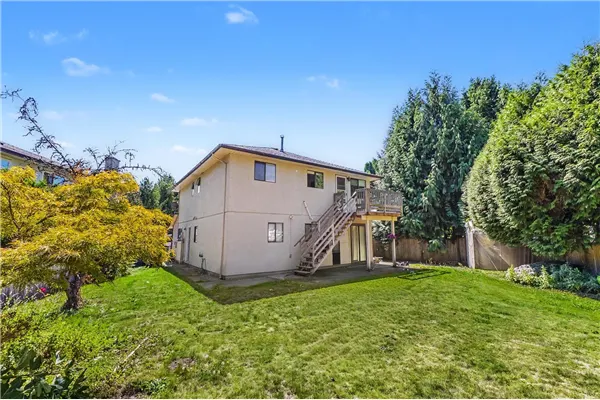 976 Hosmer Court