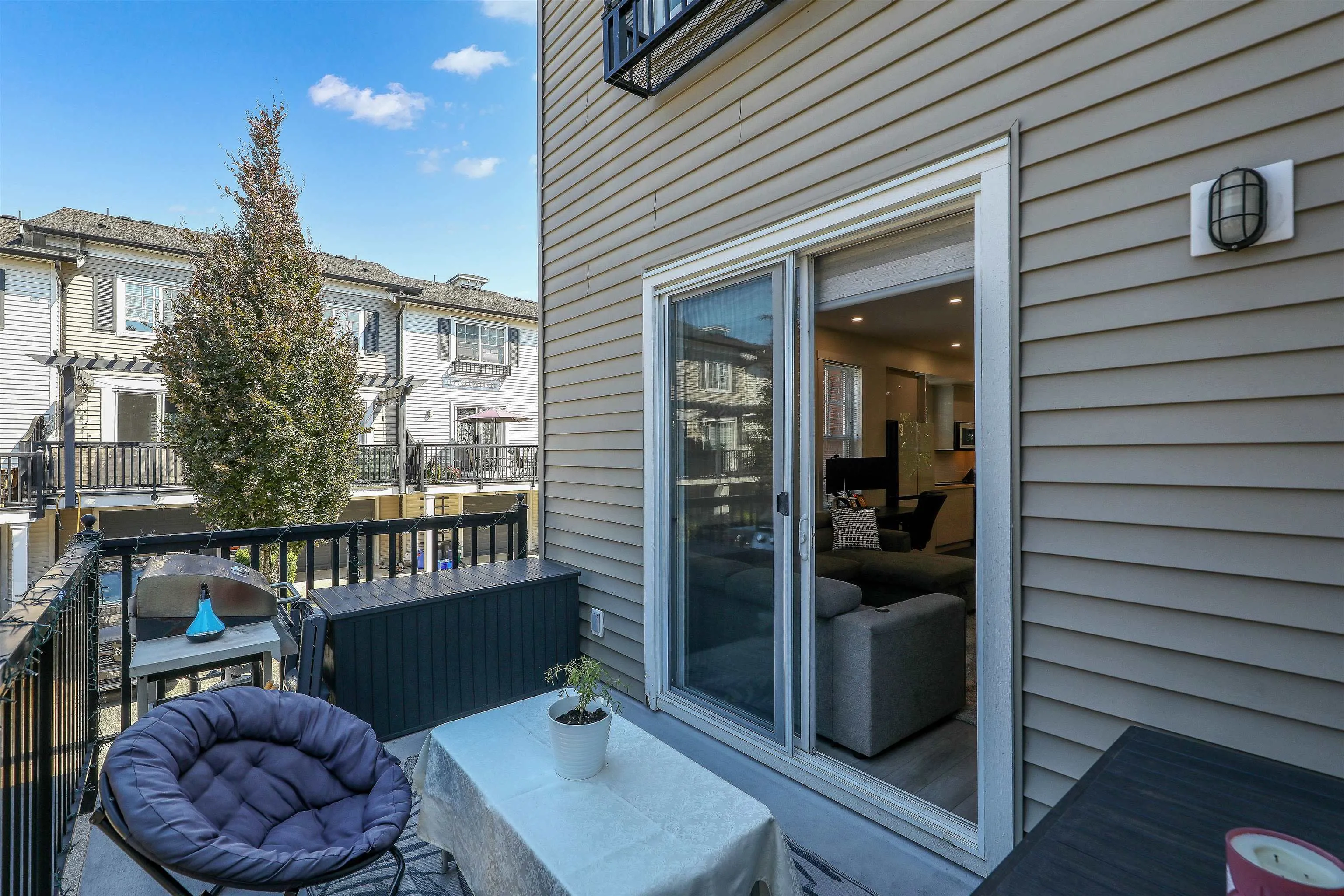 7233 189 Street #81