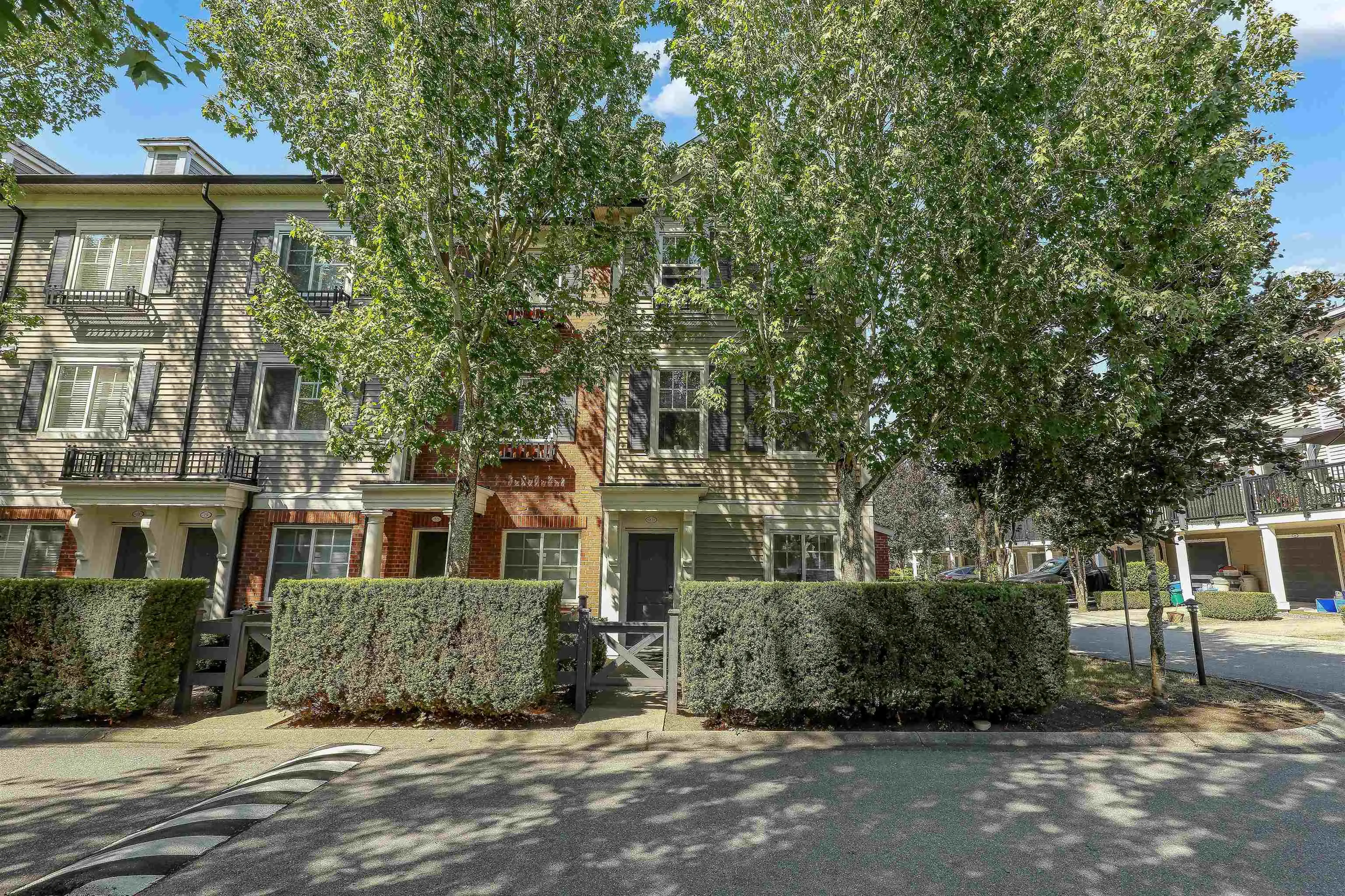 7233 189 Street #81