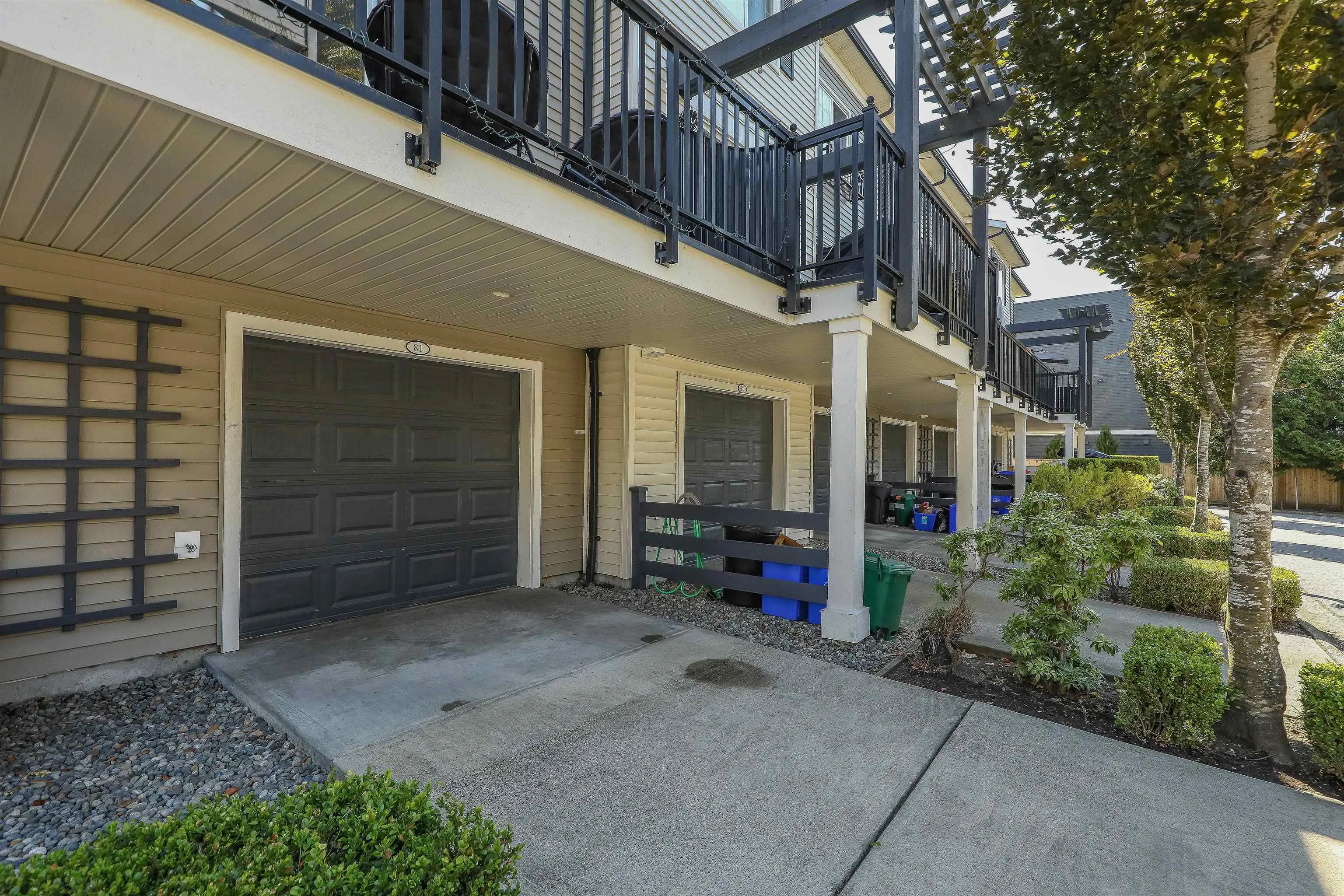 7233 189 Street #81