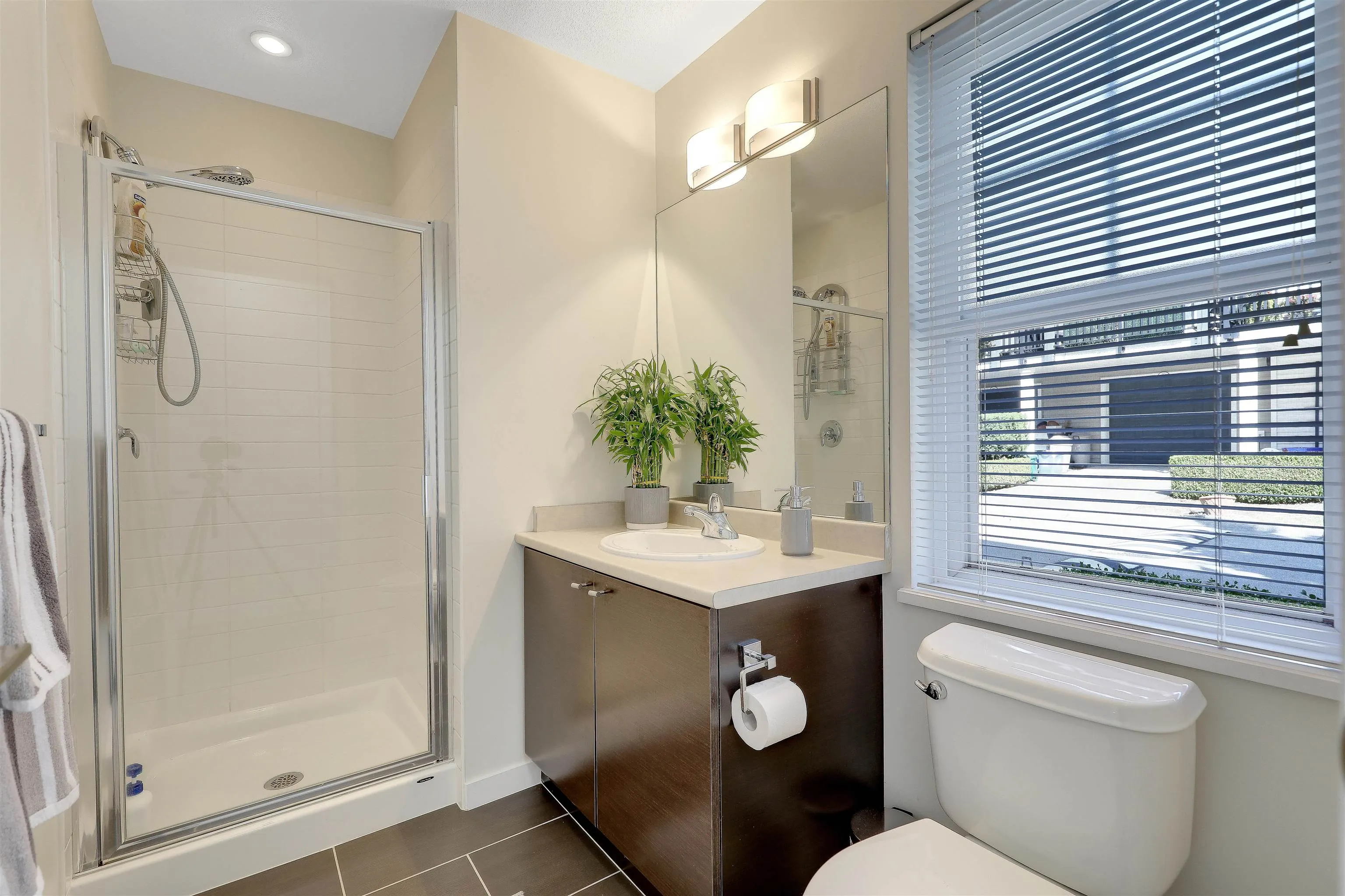 7233 189 Street #81