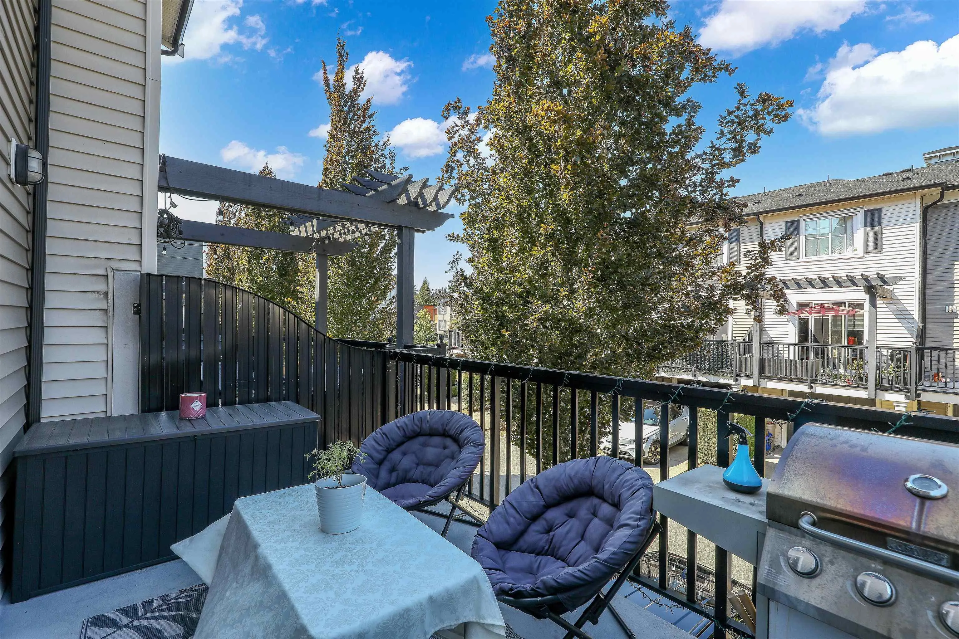 7233 189 Street #81