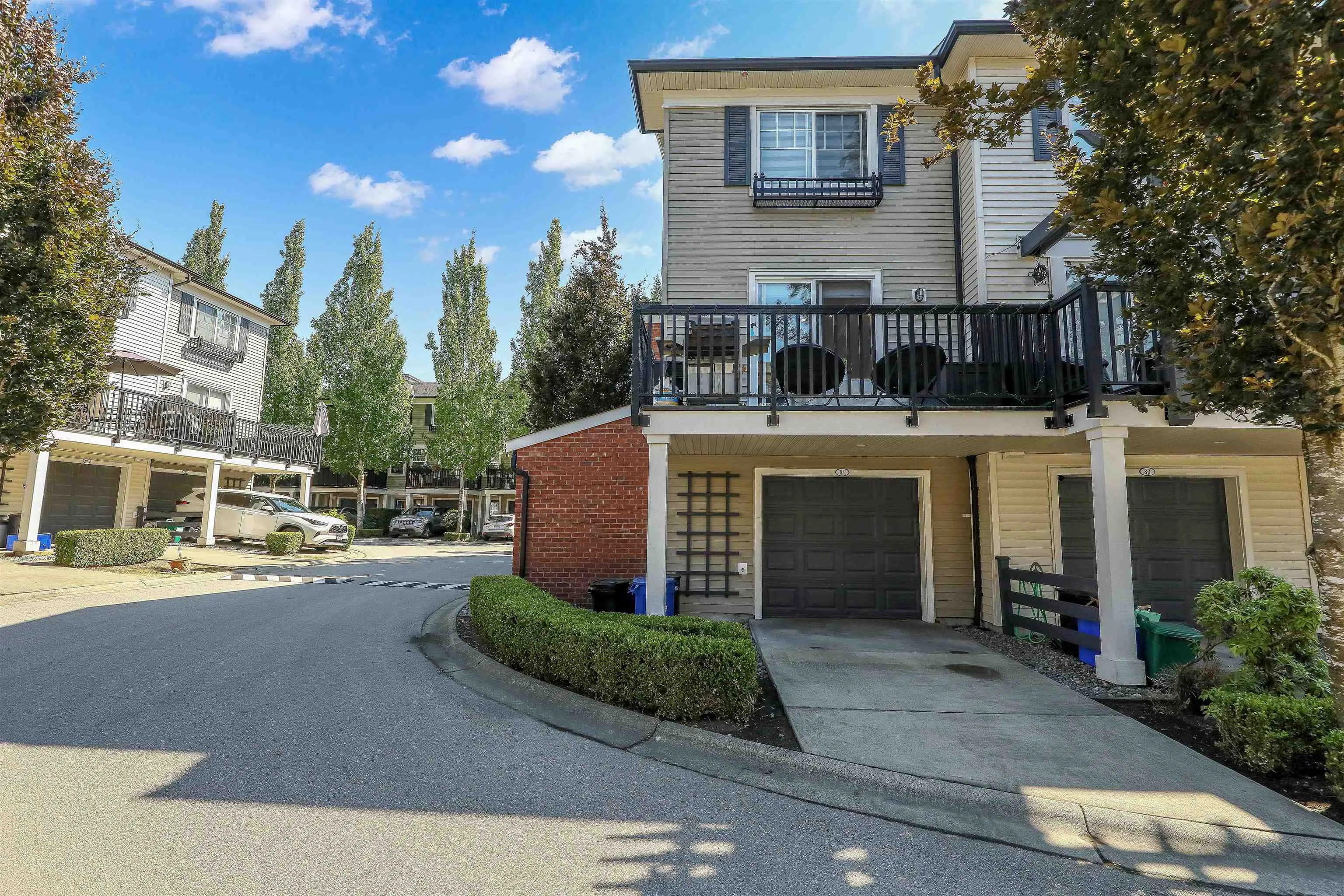 7233 189 Street #81