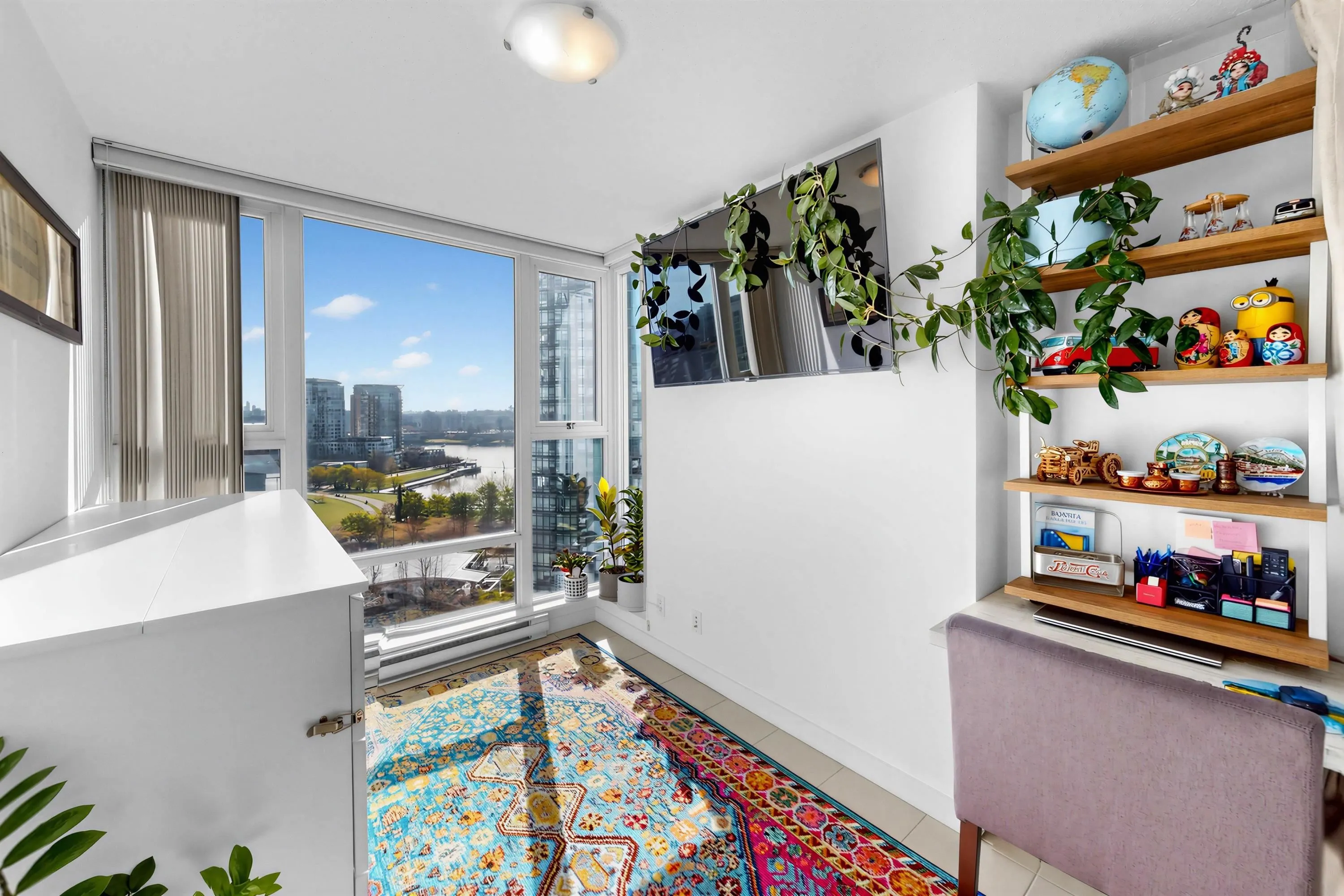 455 Beach Crescent #1501