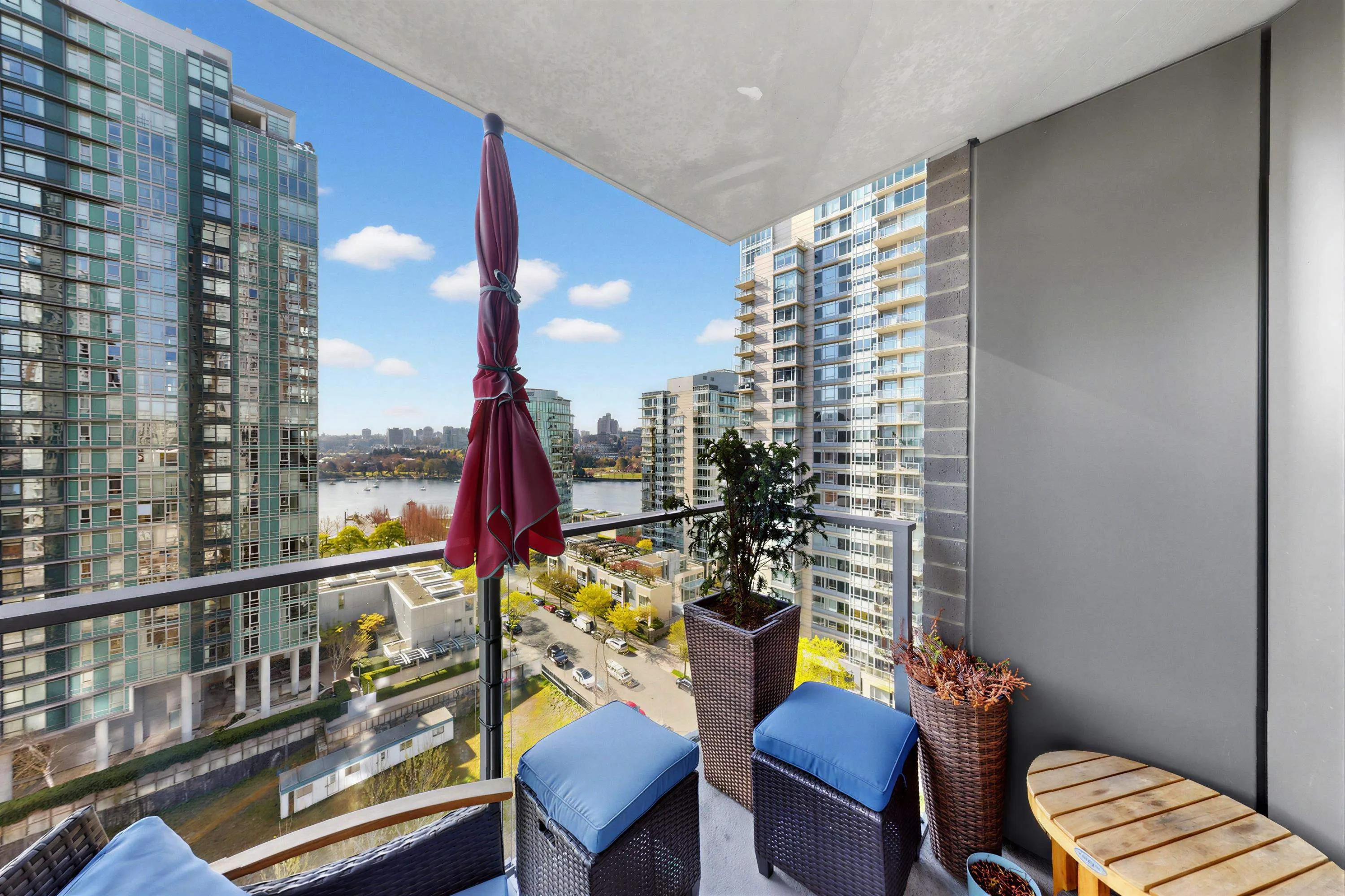 455 Beach Crescent #1501