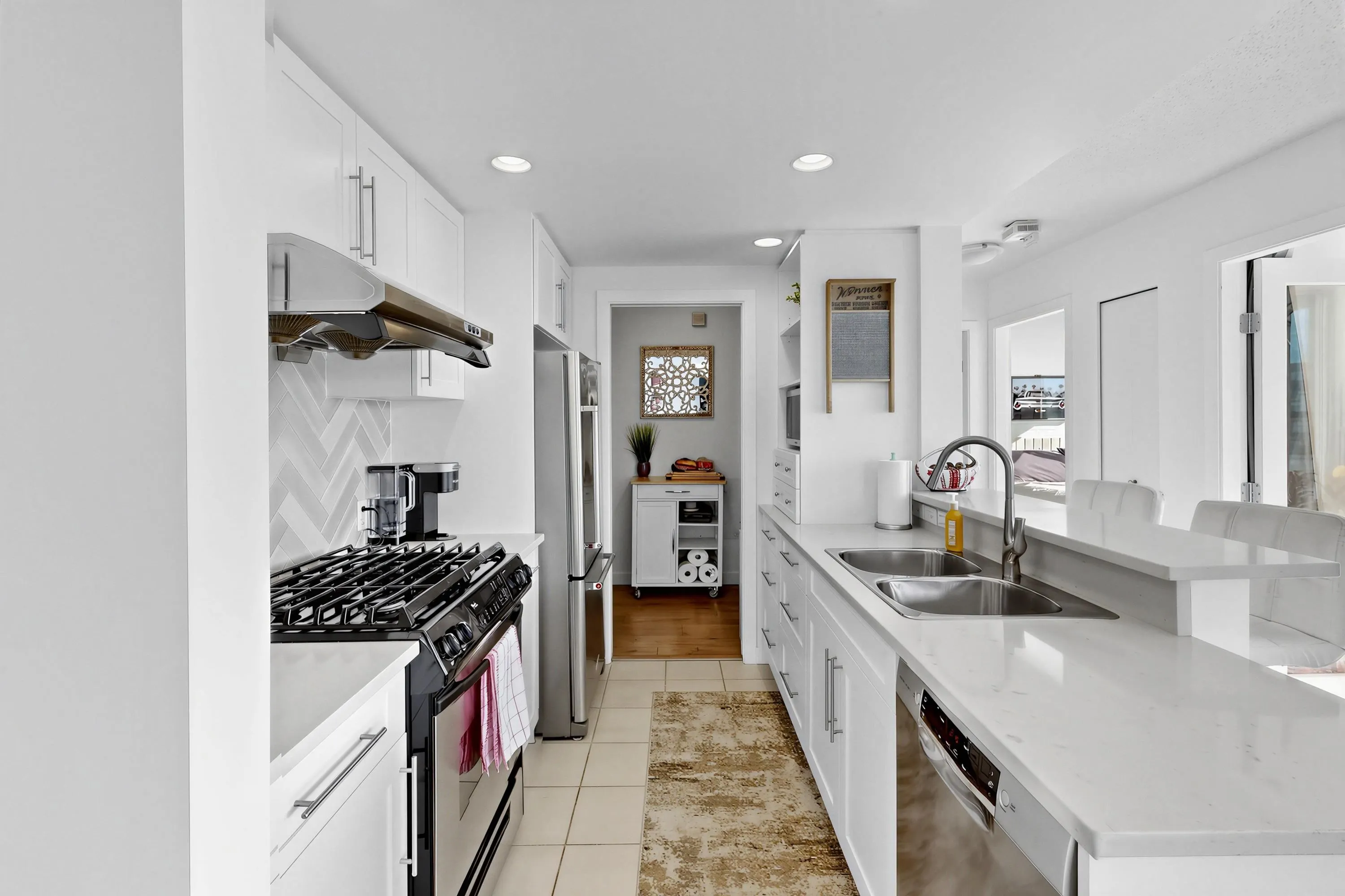 455 Beach Crescent #1501