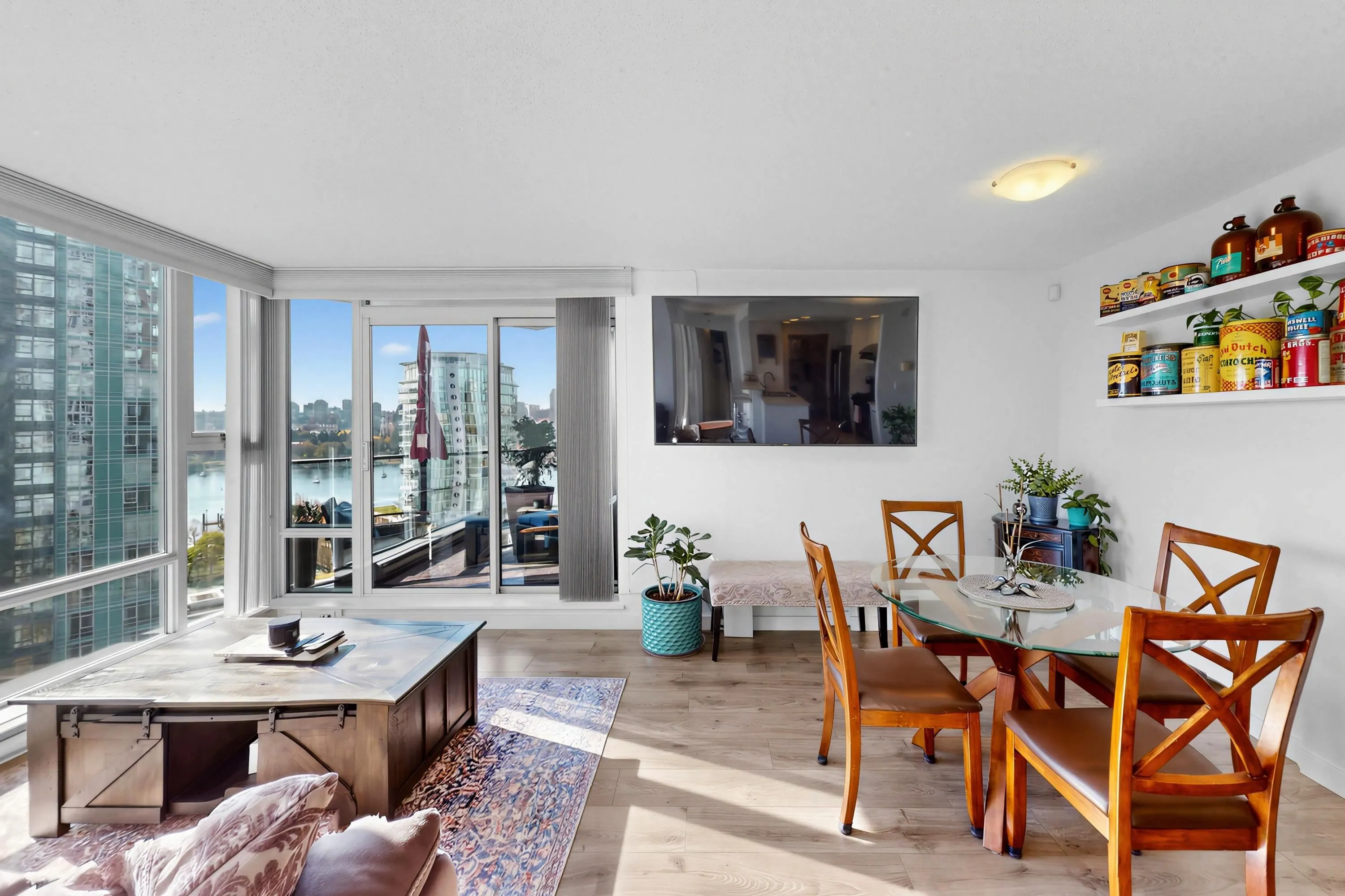 455 Beach Crescent #1501